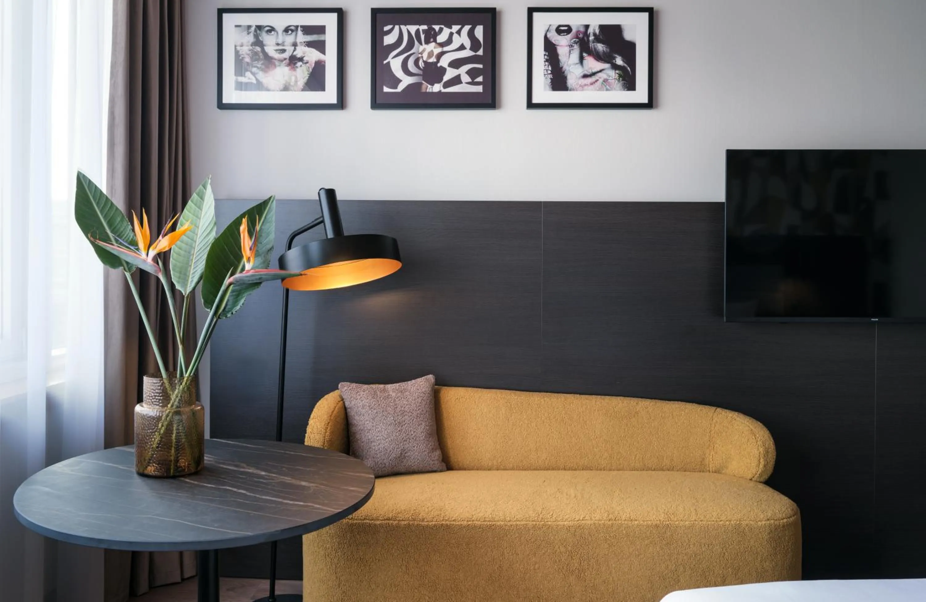 Seating area in NYX Hotel Berlin Köpenick by Leonardo Hotels