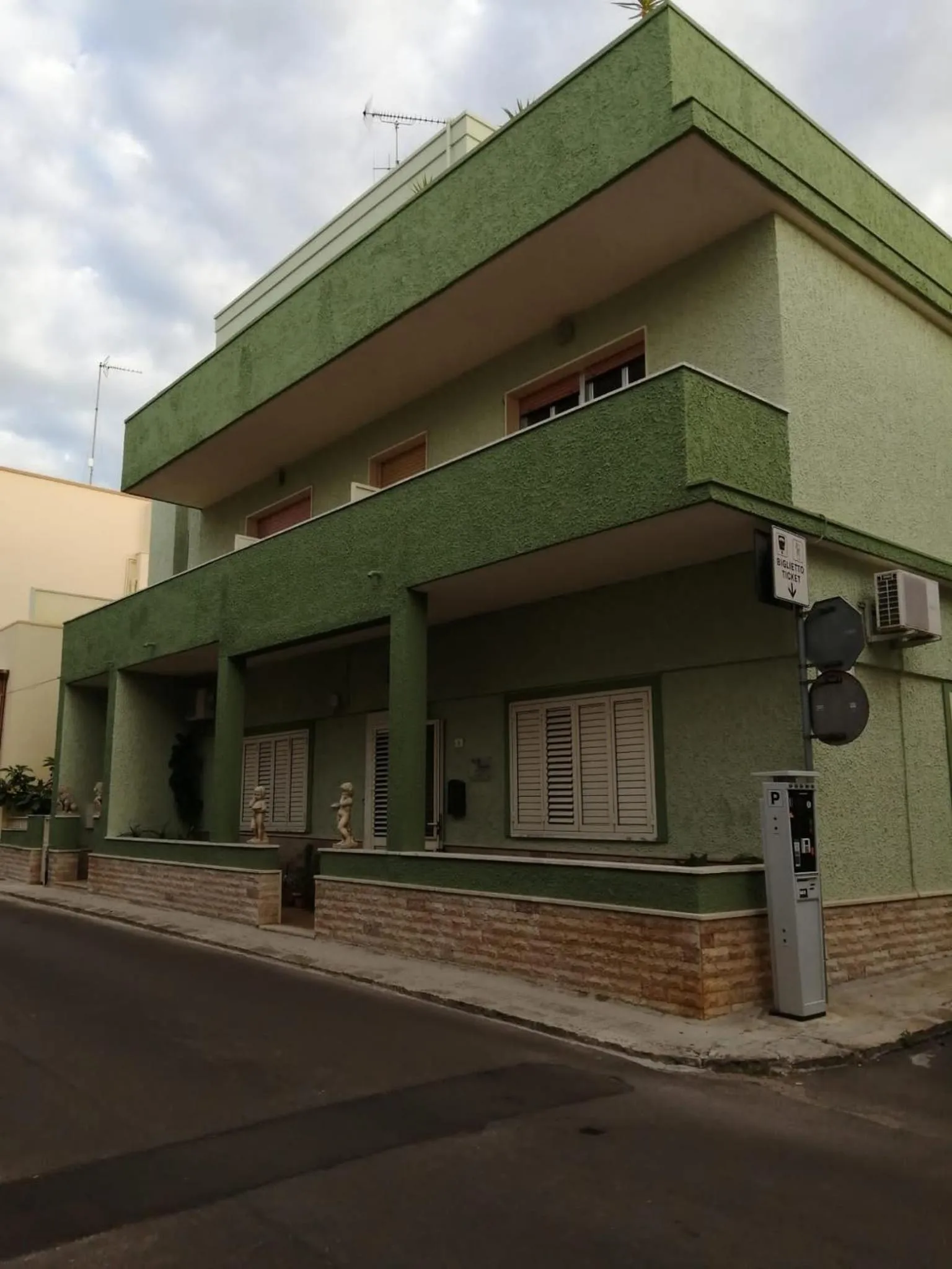 Property building in BeB CARIDDI