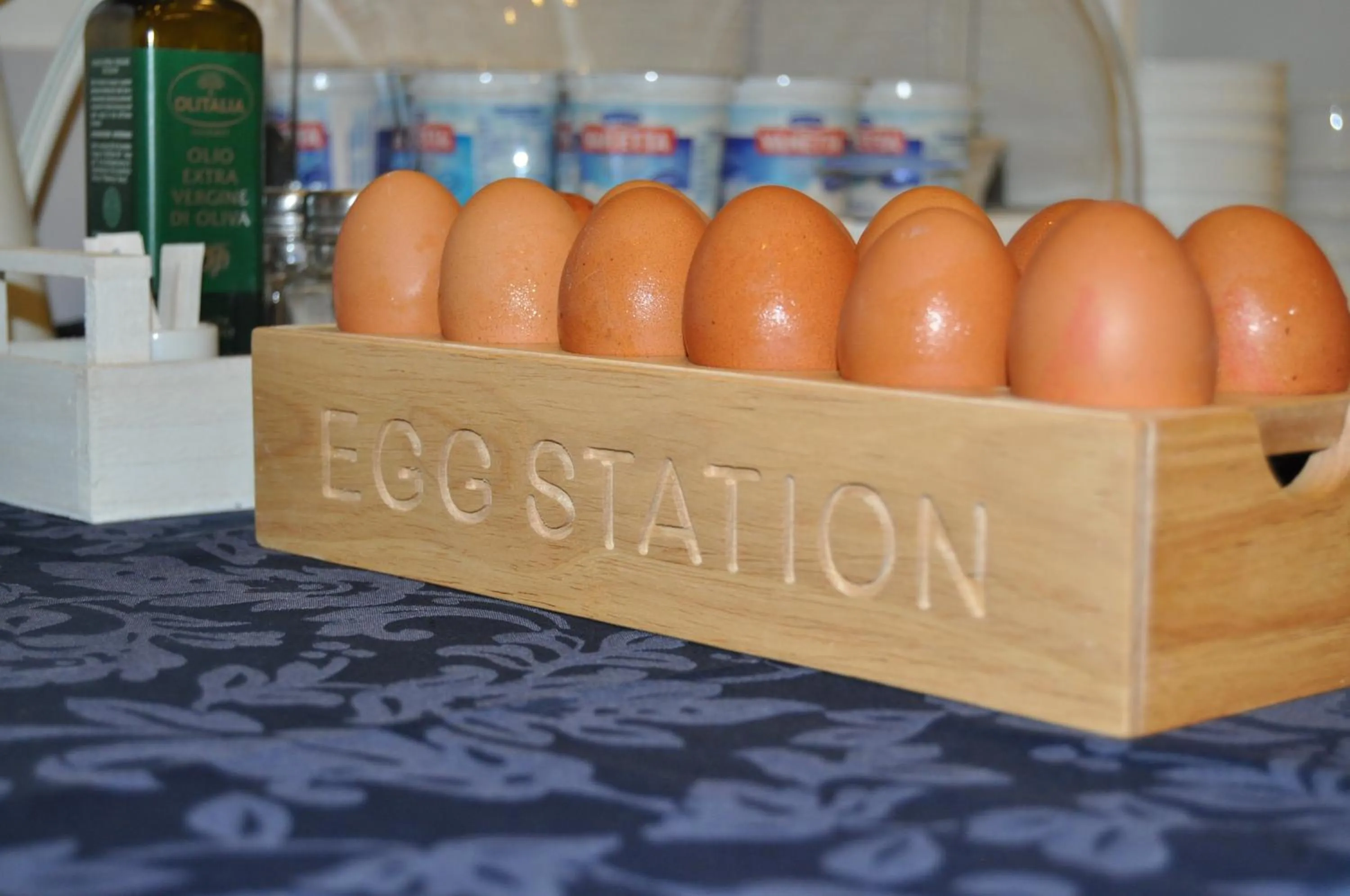 Breakfast in Hotel Susy - Ambienti rinnovati - direttamente su viale Dante e a due passi dal mare