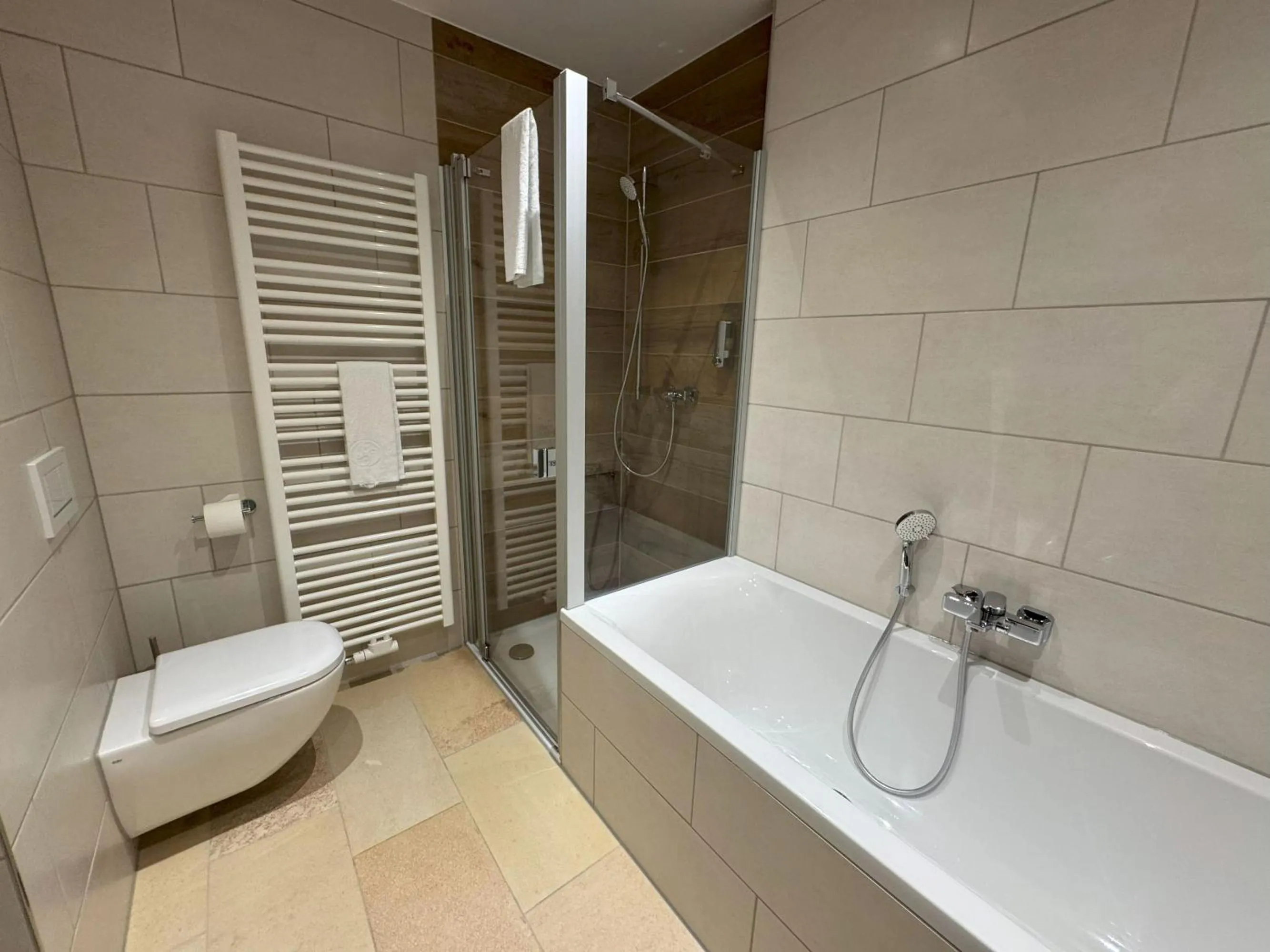 Shower in Hotelgasthof Kirchenwirt