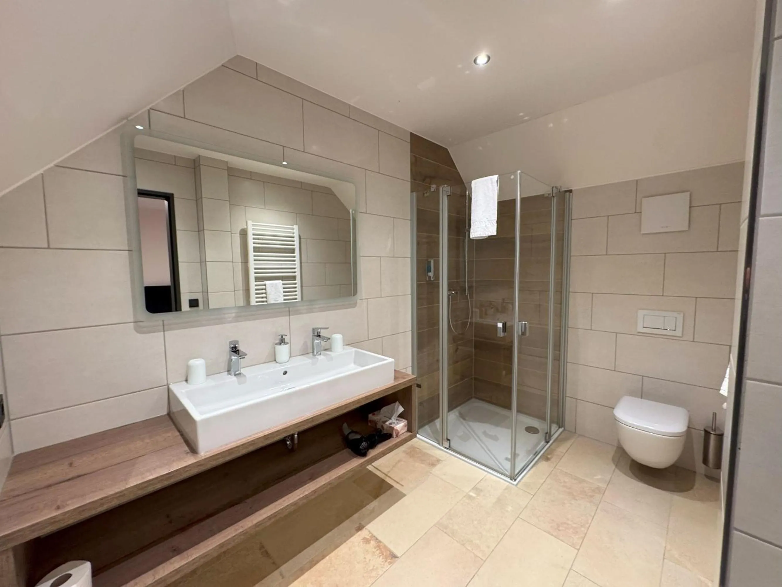 Shower in Hotelgasthof Kirchenwirt