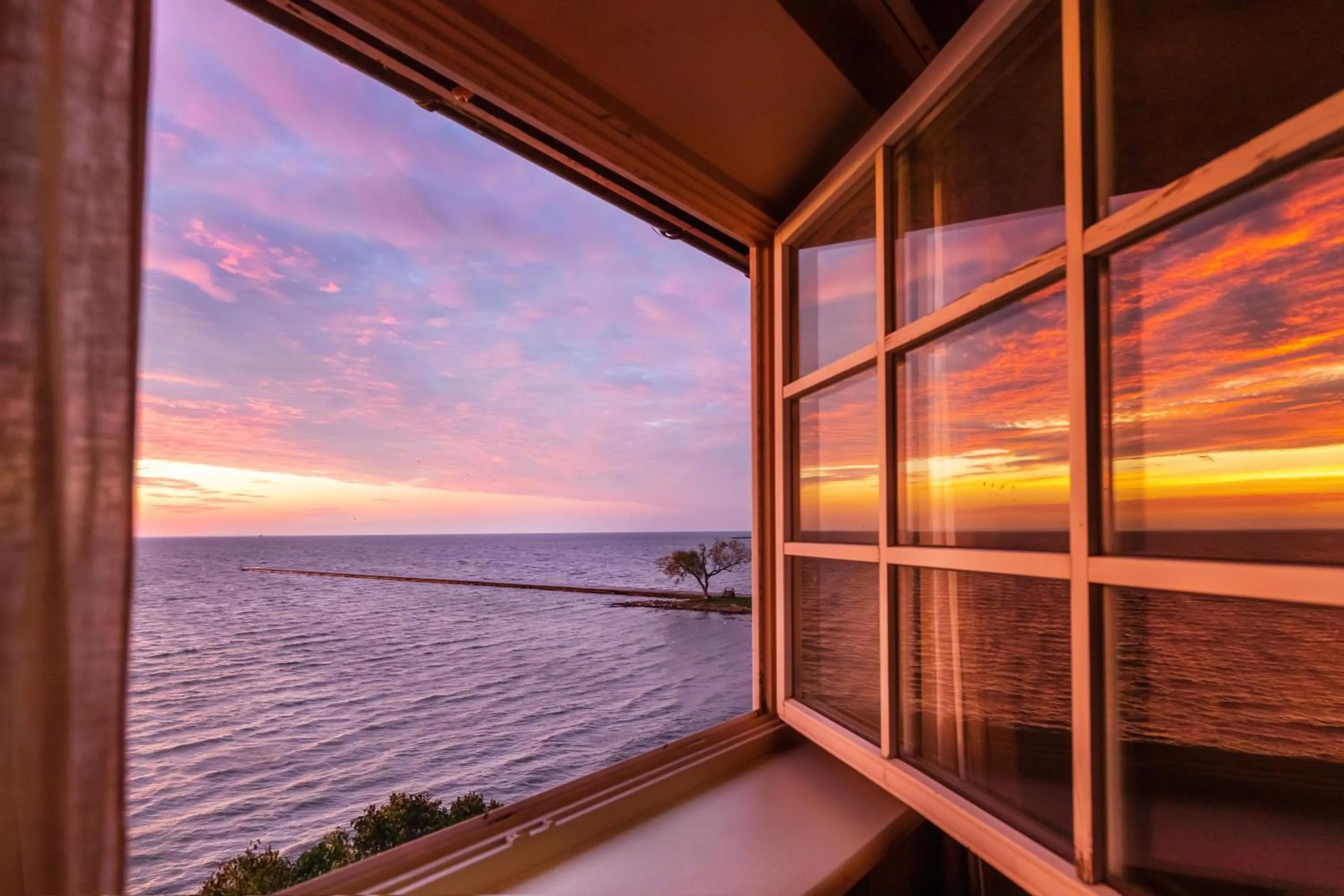 Sunrise in Nidos Banga