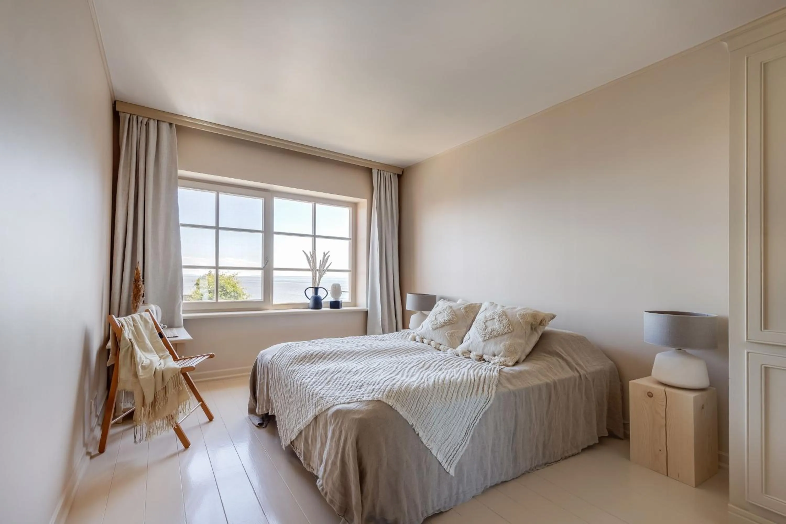 Photo of the whole room, Bed in Nidos Banga