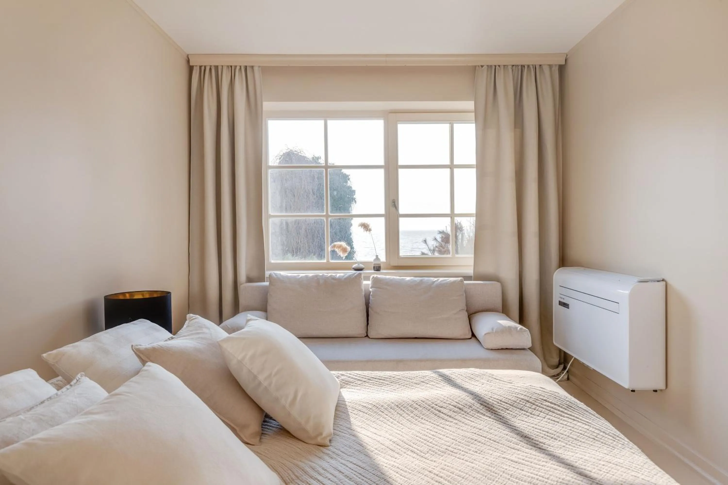 Photo of the whole room, Bed in Nidos Banga