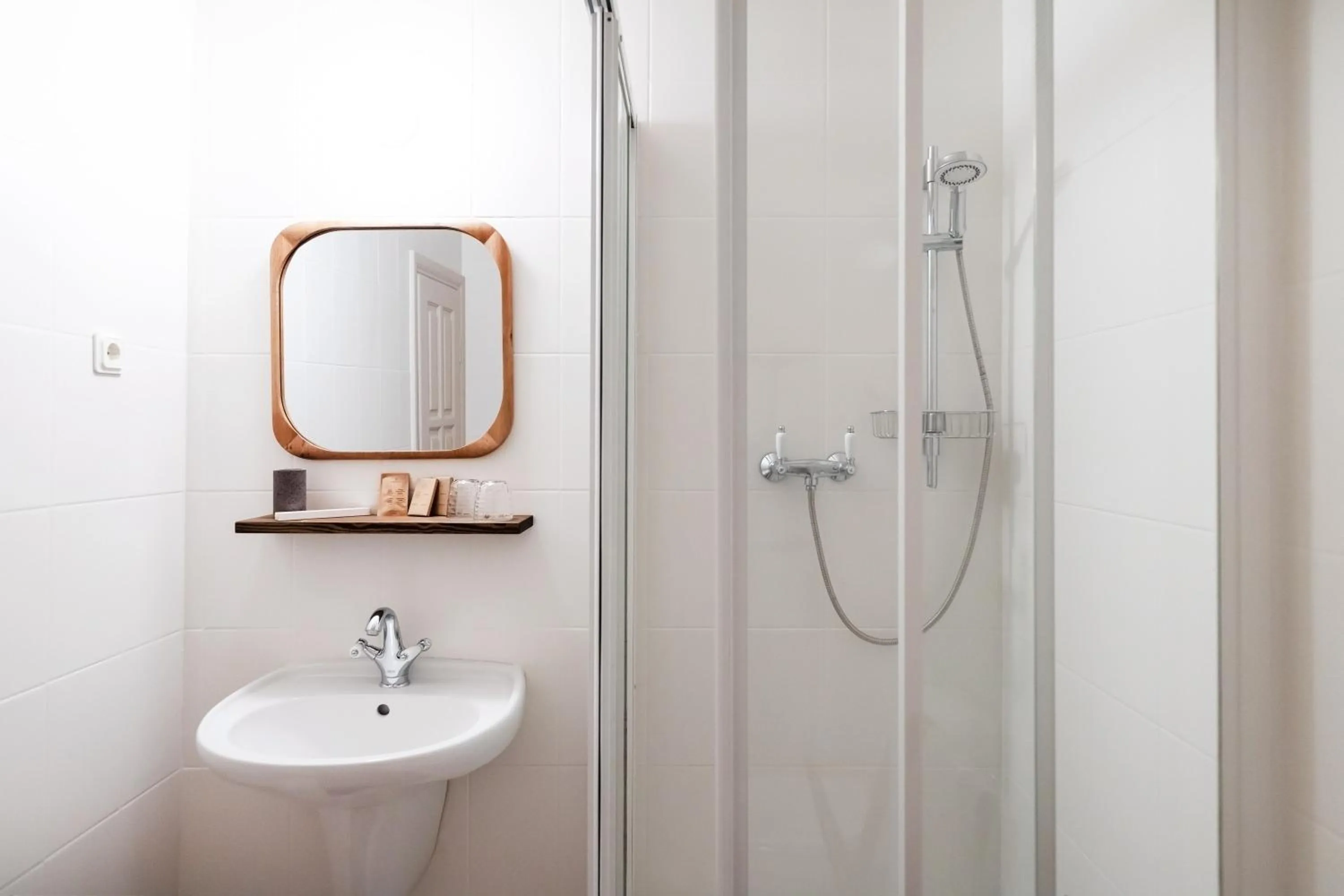 Bathroom in Nidos Banga