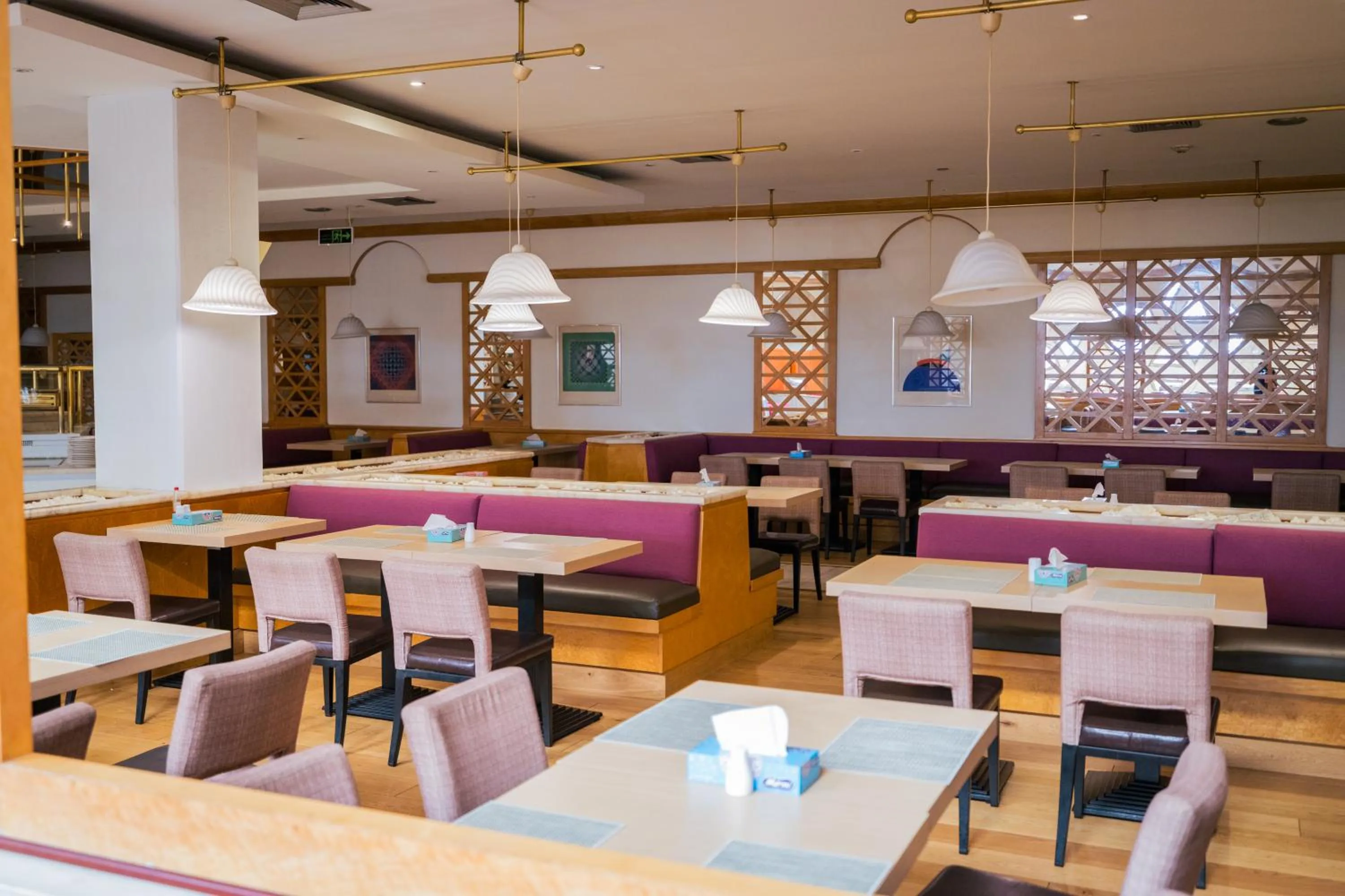 Restaurant/places to eat in Jeddah Grand Hotel