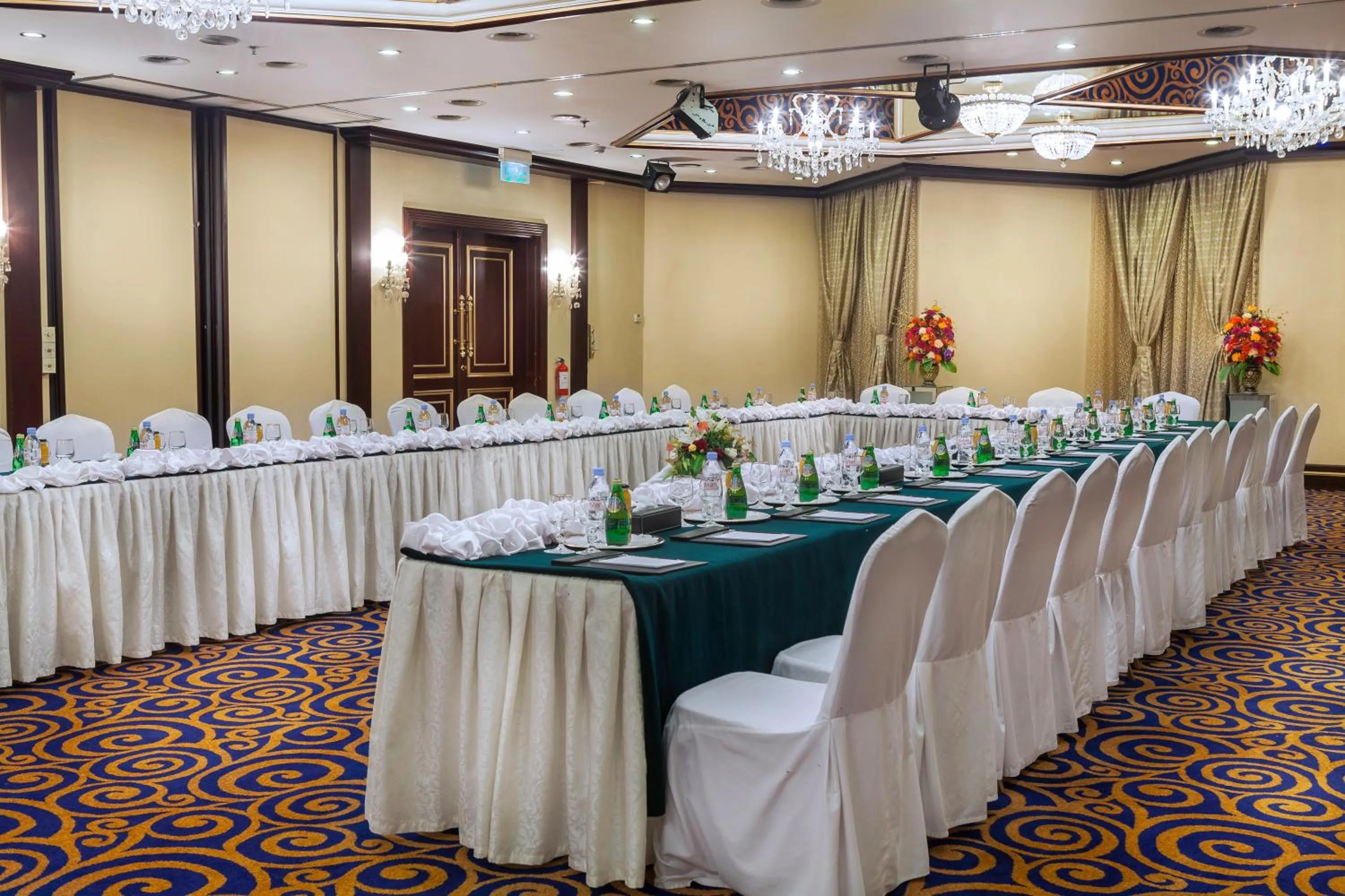 Business facilities in Jeddah Grand Hotel