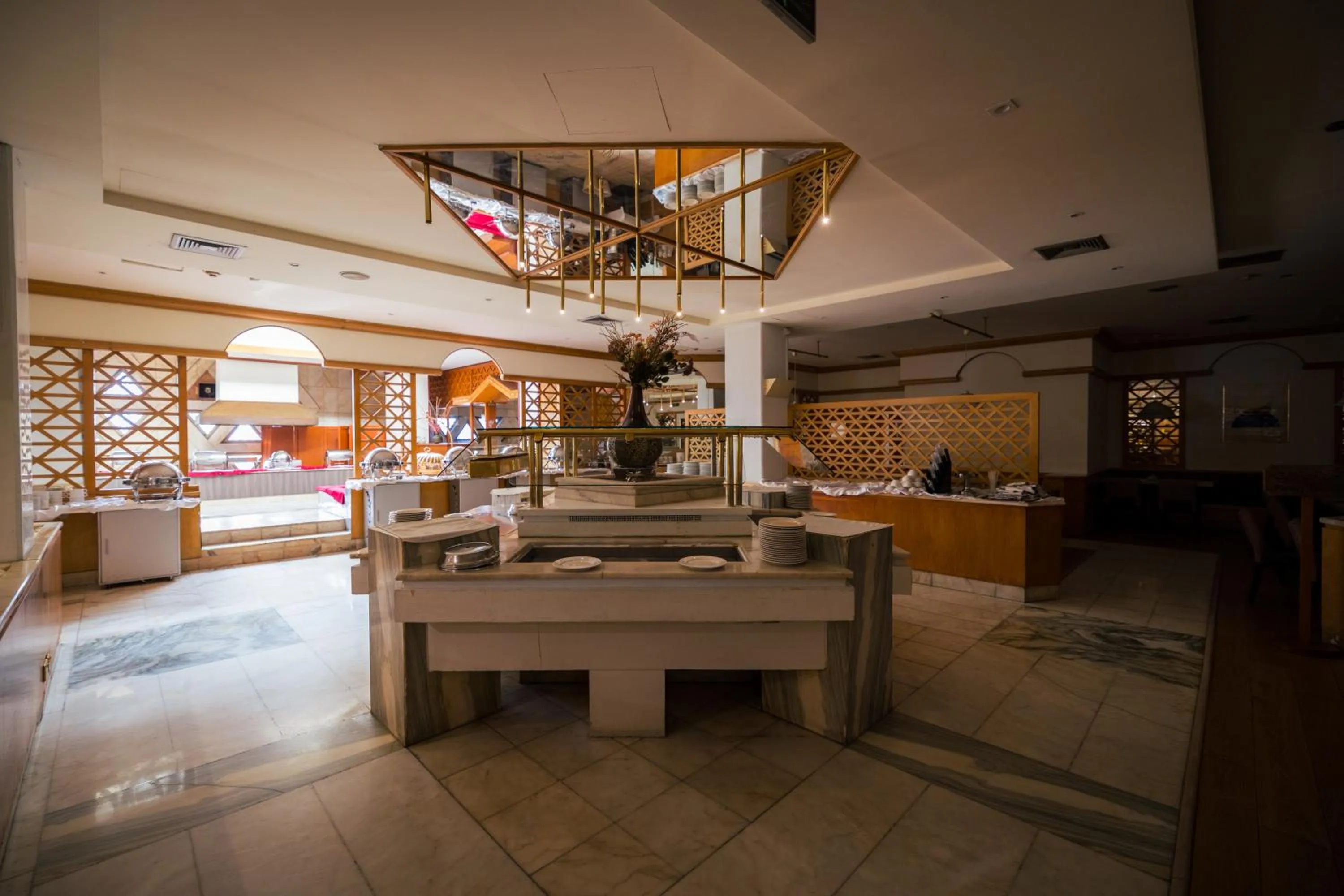 Kitchen or kitchenette in Jeddah Grand Hotel