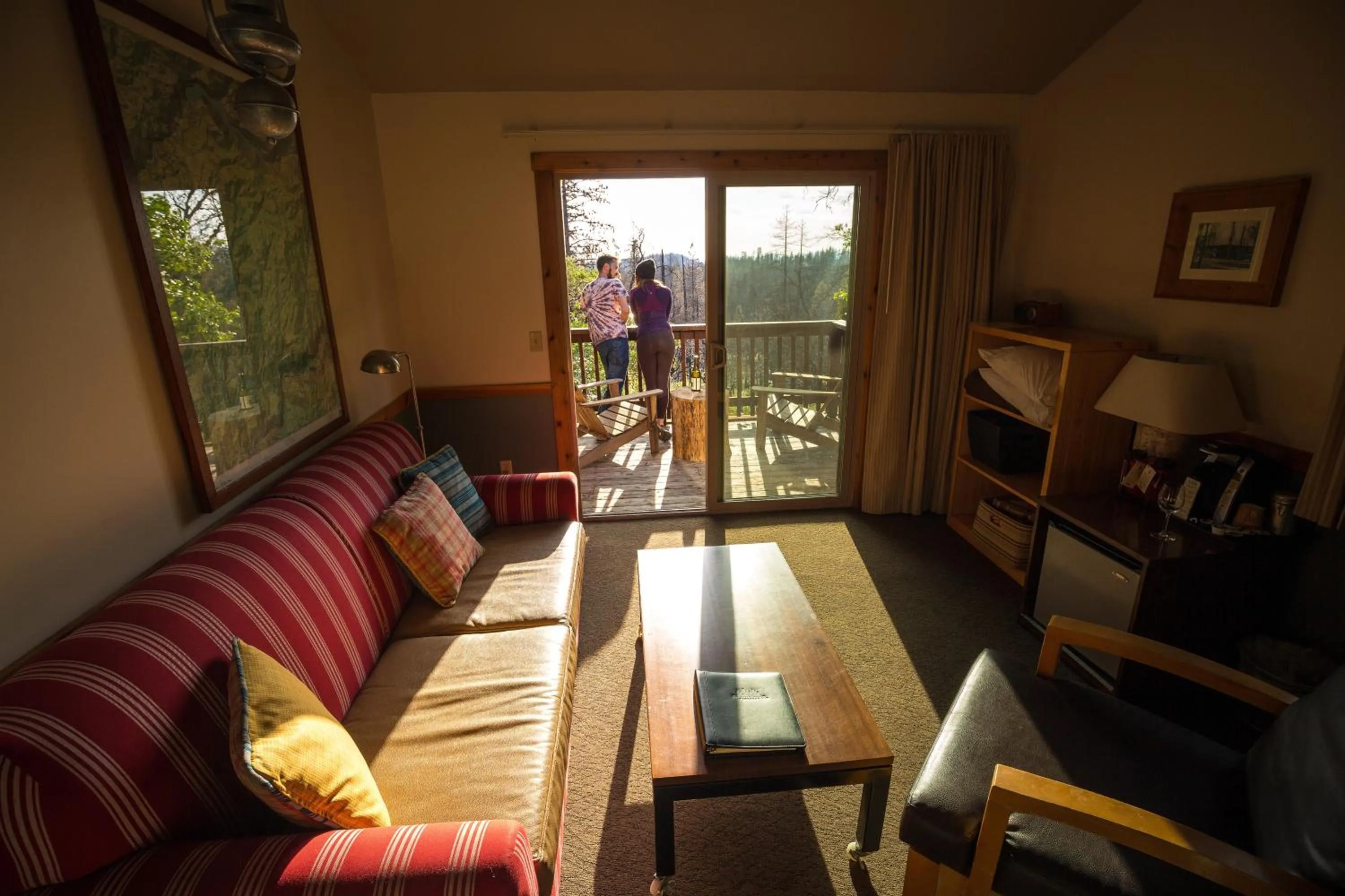 Living room in Evergreen Lodge at Yosemite