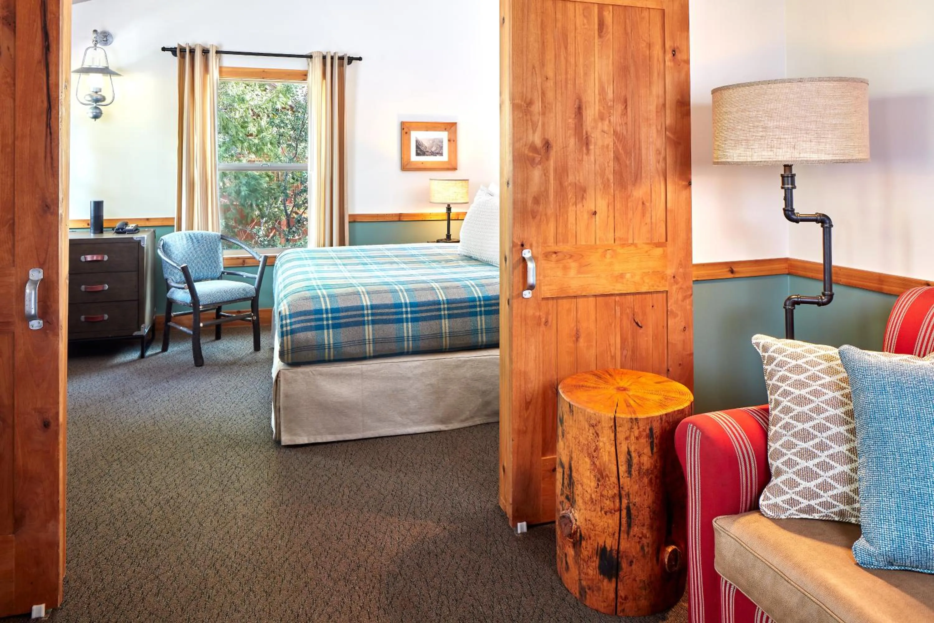 Photo of the whole room, Bed in Evergreen Lodge at Yosemite