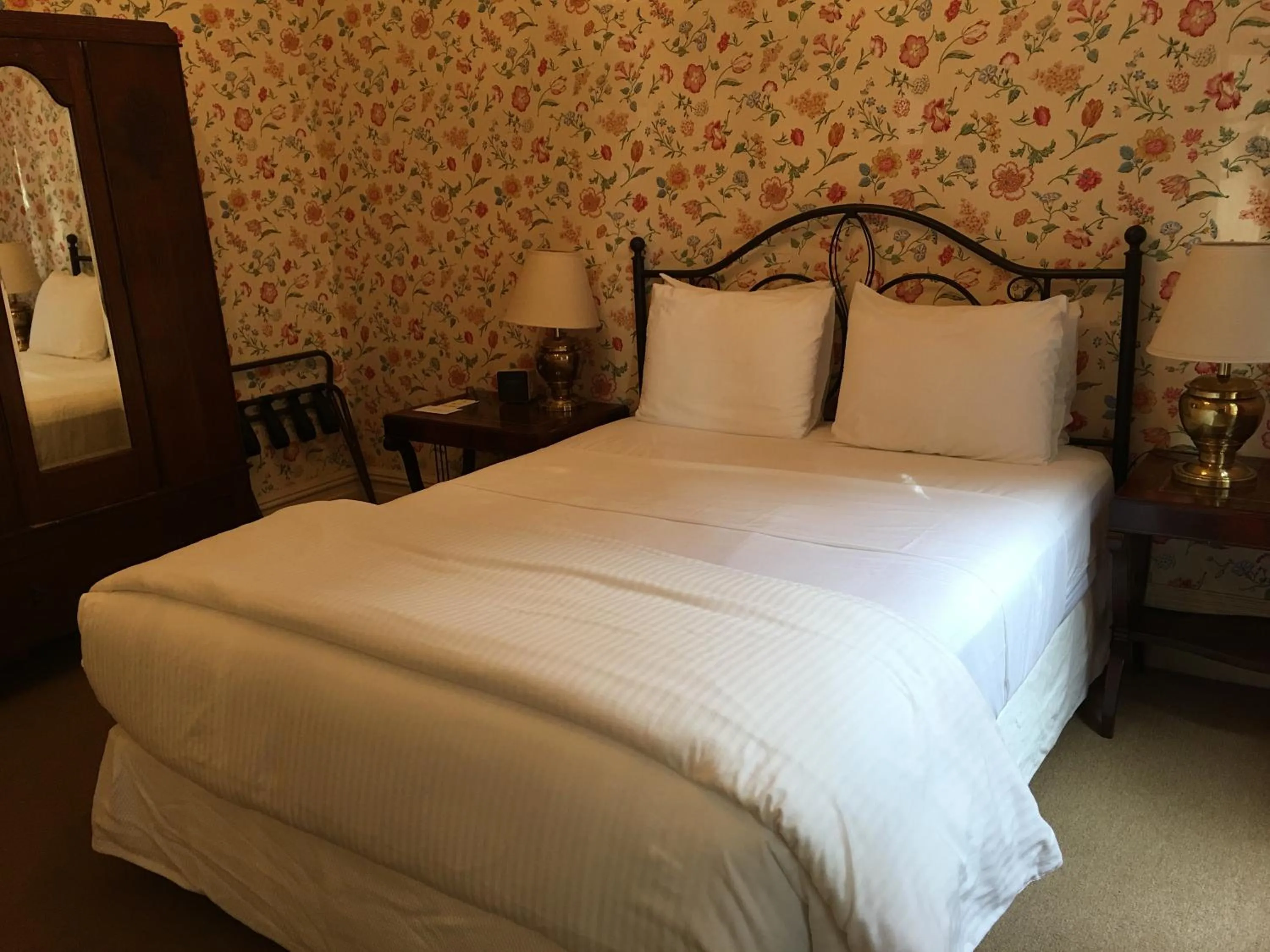 Bed in Cowper Inn