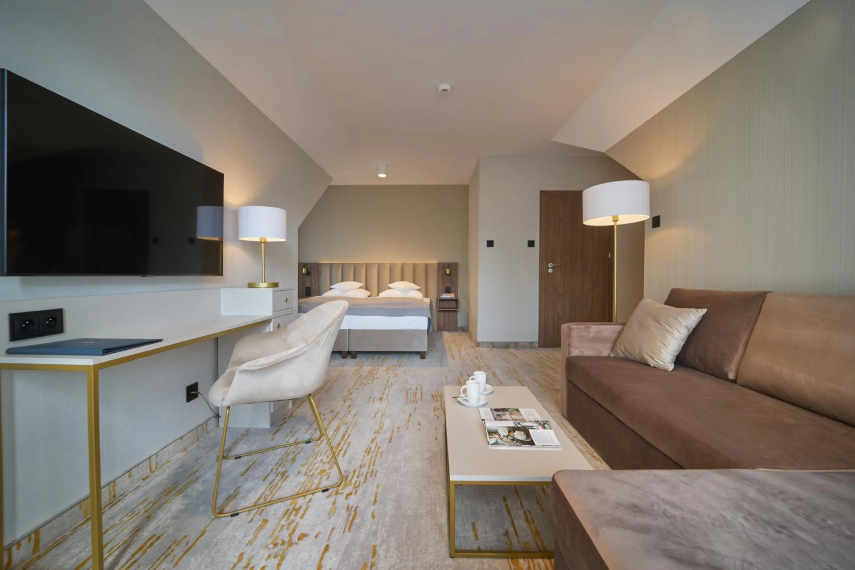 Shower, Bed in Five Seasons Szklarska Poręba