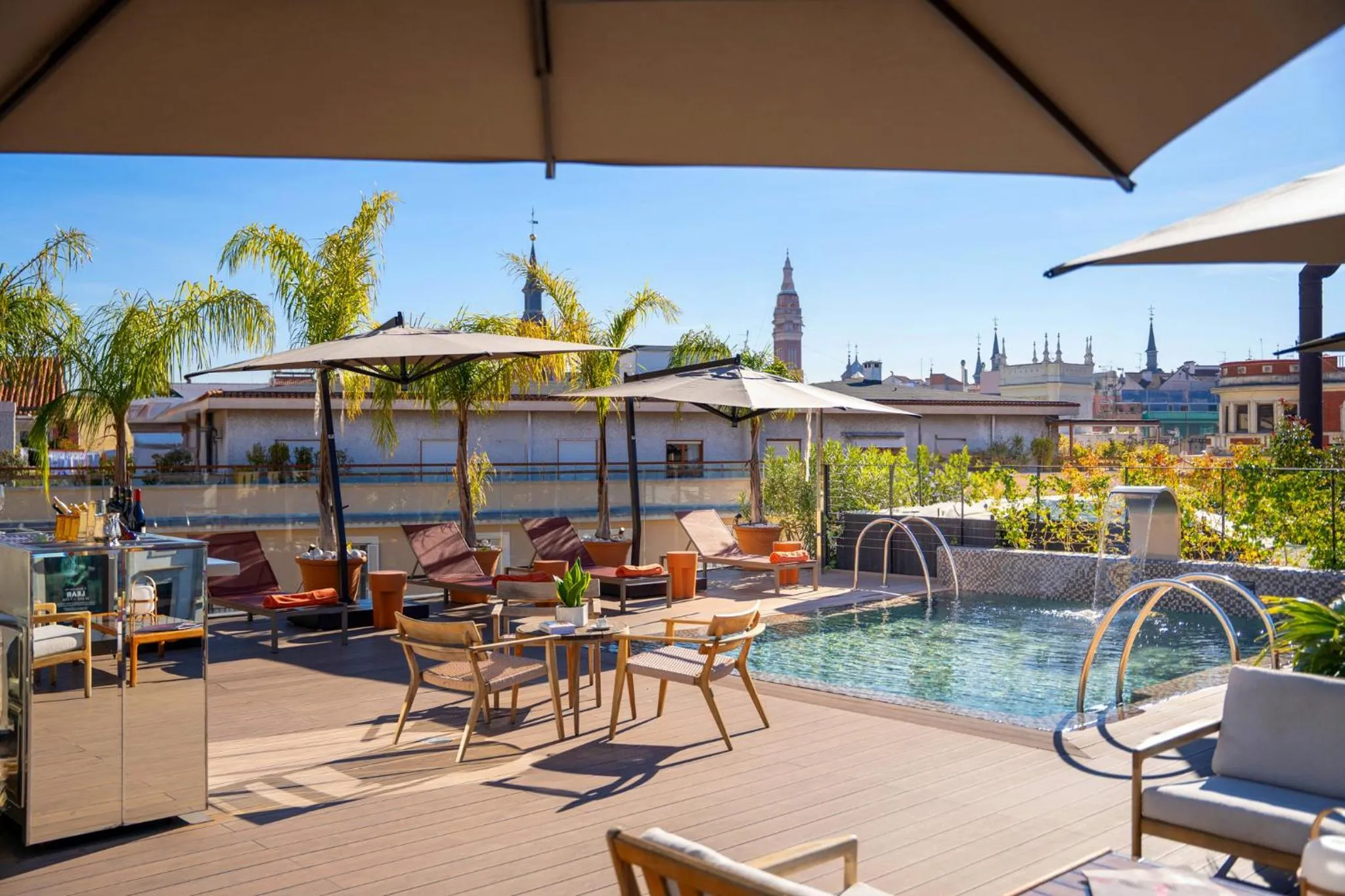 Swimming pool in Ocean Drive Madrid