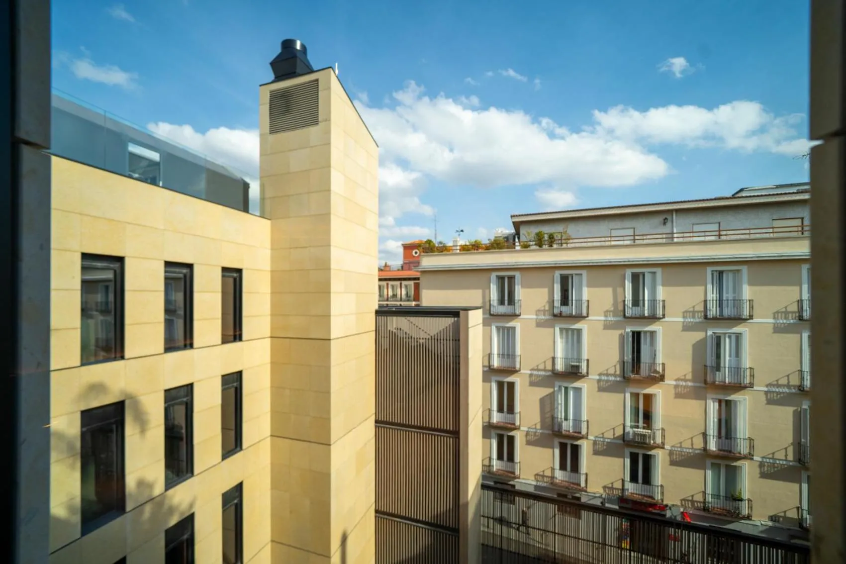 Garden view in Ocean Drive Madrid