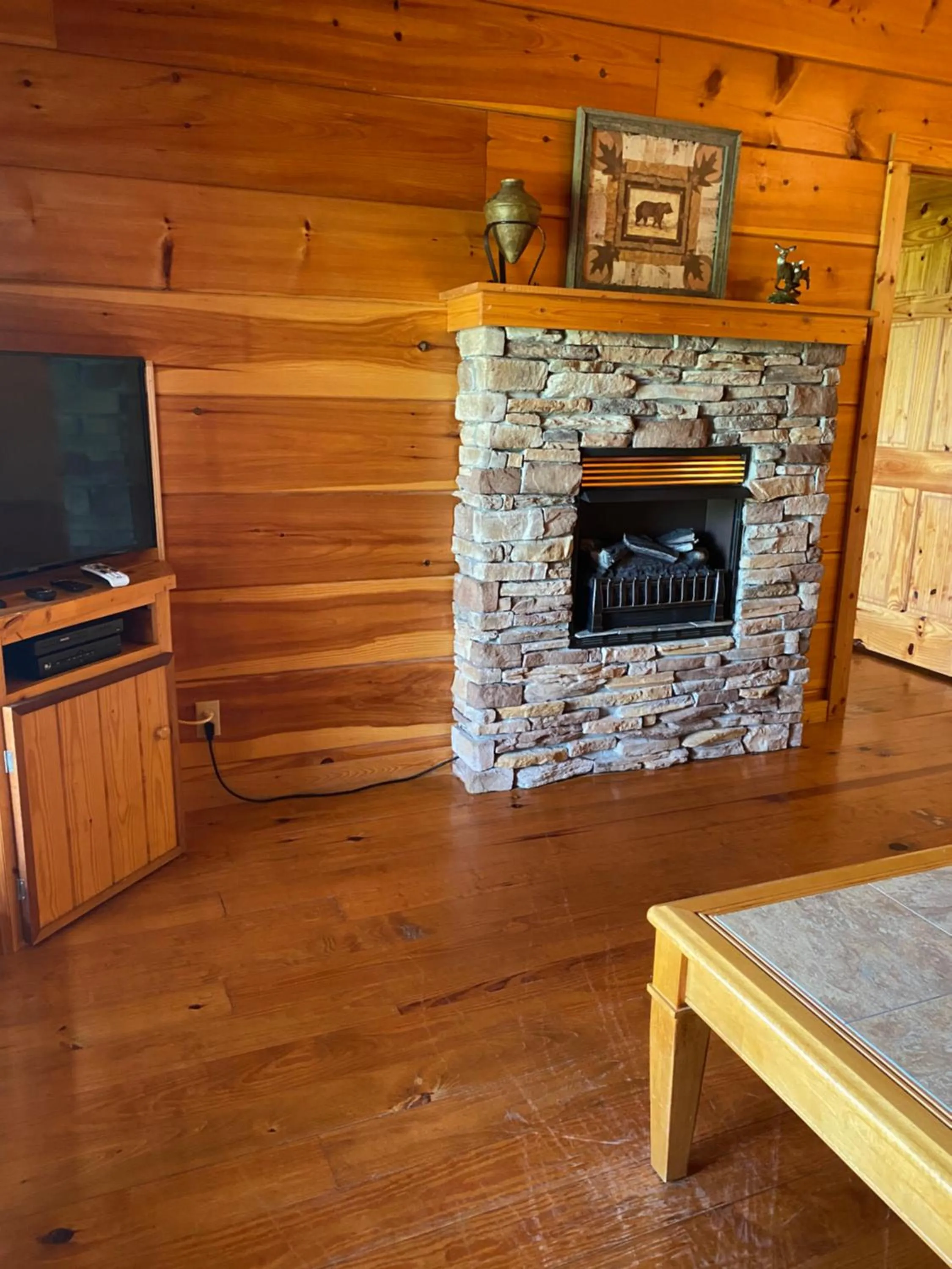TV and multimedia in Grandview Experience Lodge