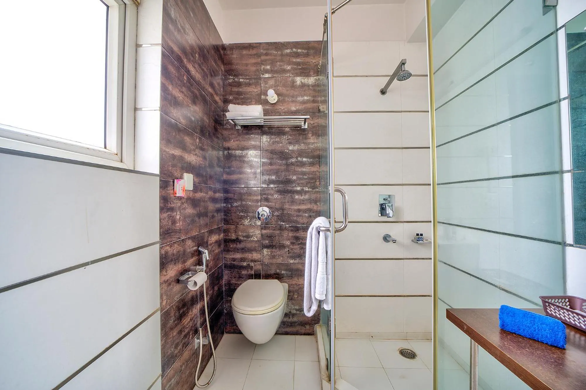 Toilet in FabHotel Rivlet