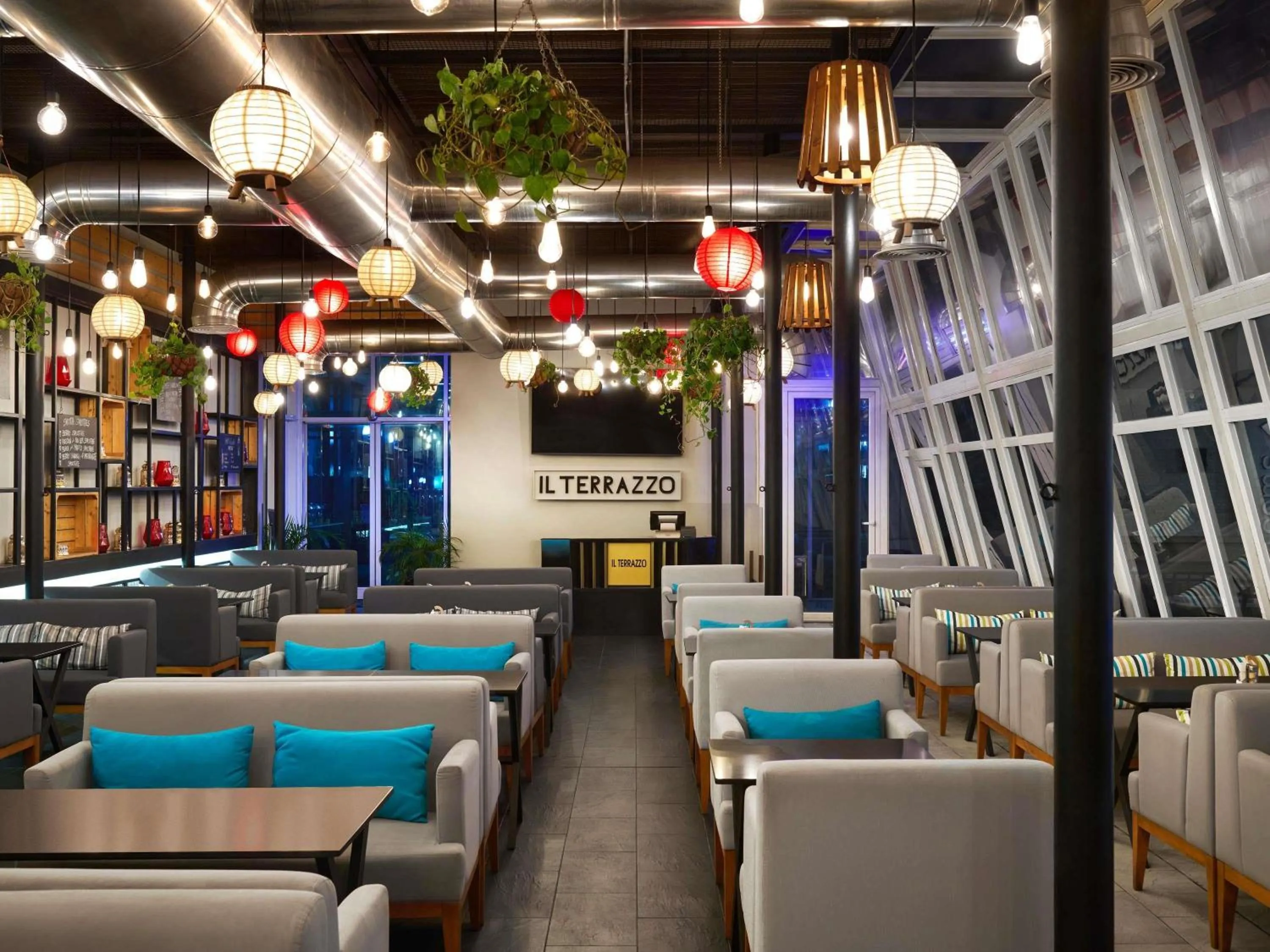 Lounge or bar in ibis Kuwait Salmiya