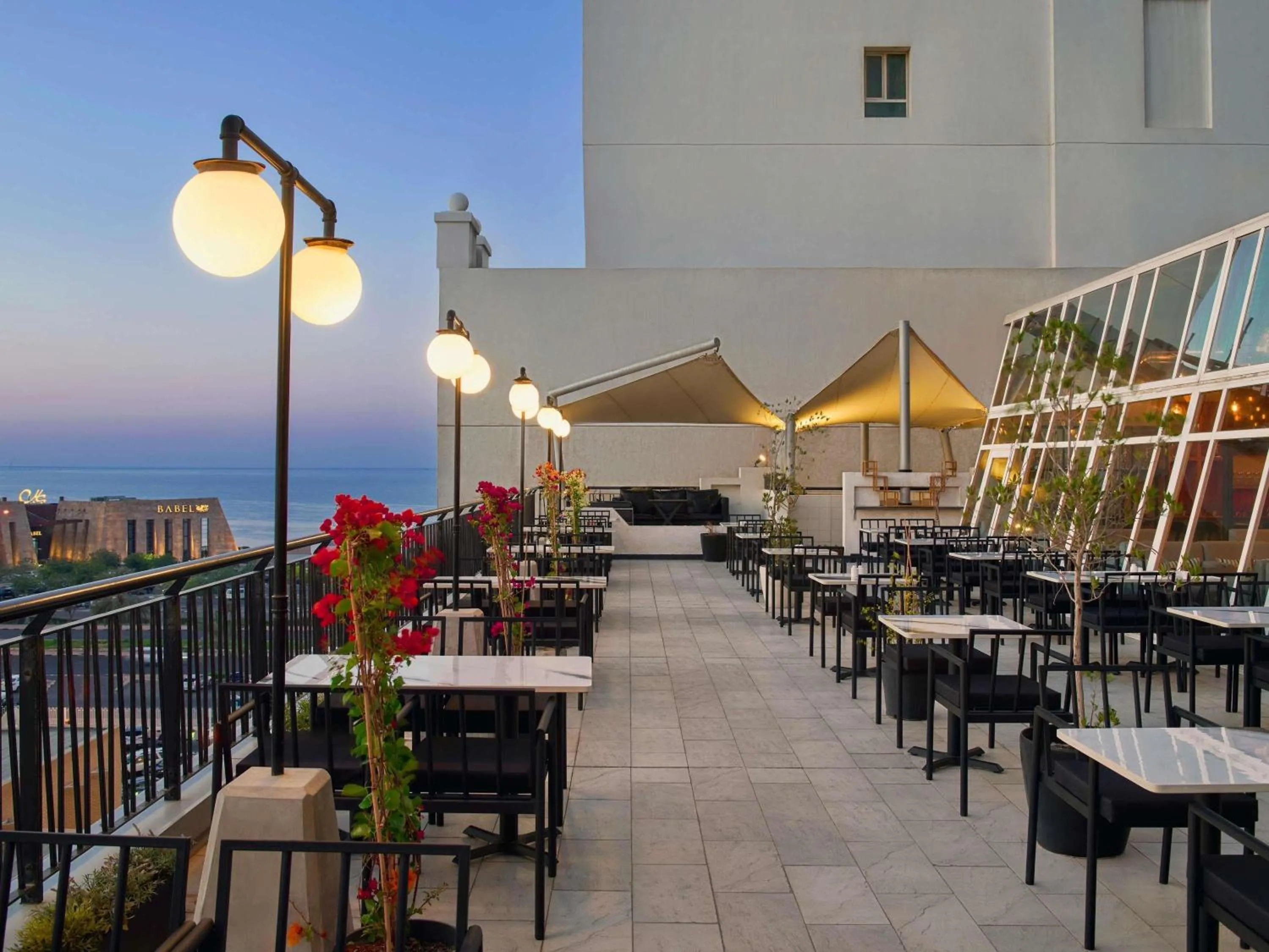 Lounge or bar in ibis Kuwait Salmiya