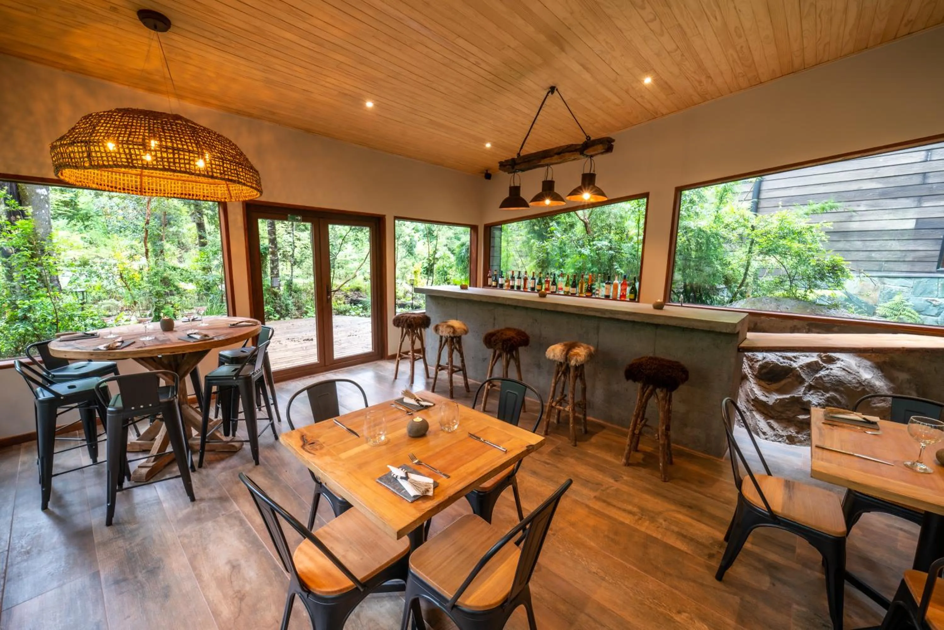 Restaurant/places to eat in Rakau Lodge