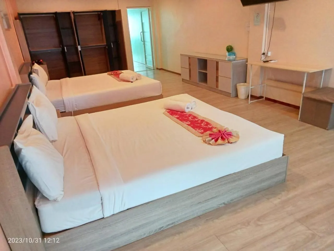 Bed in Supachai Inn