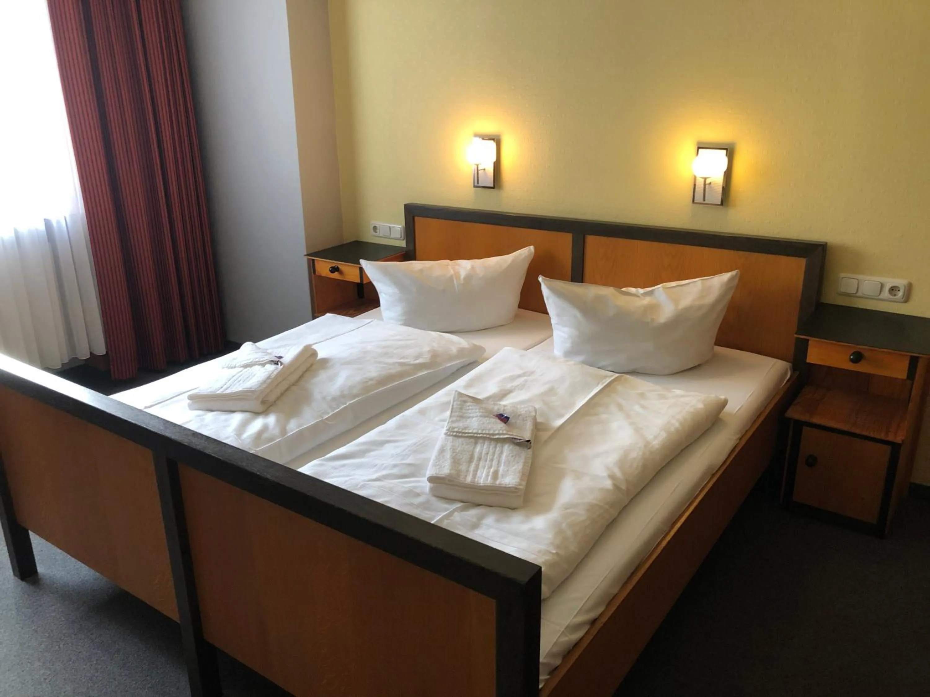 Bed in Haus des Volkes - Das Bauhaushotel