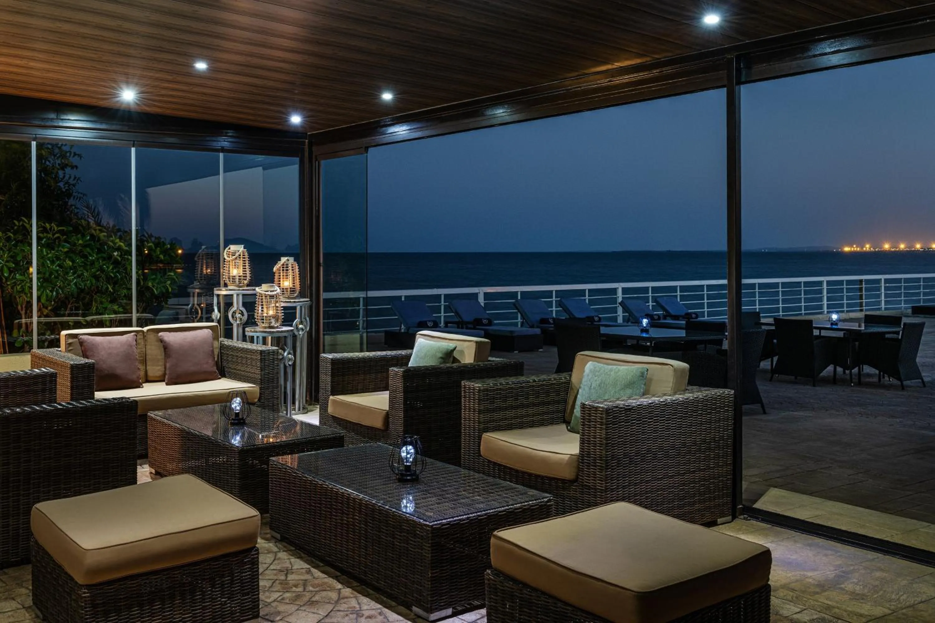 Lounge or bar in Sheraton Djibouti