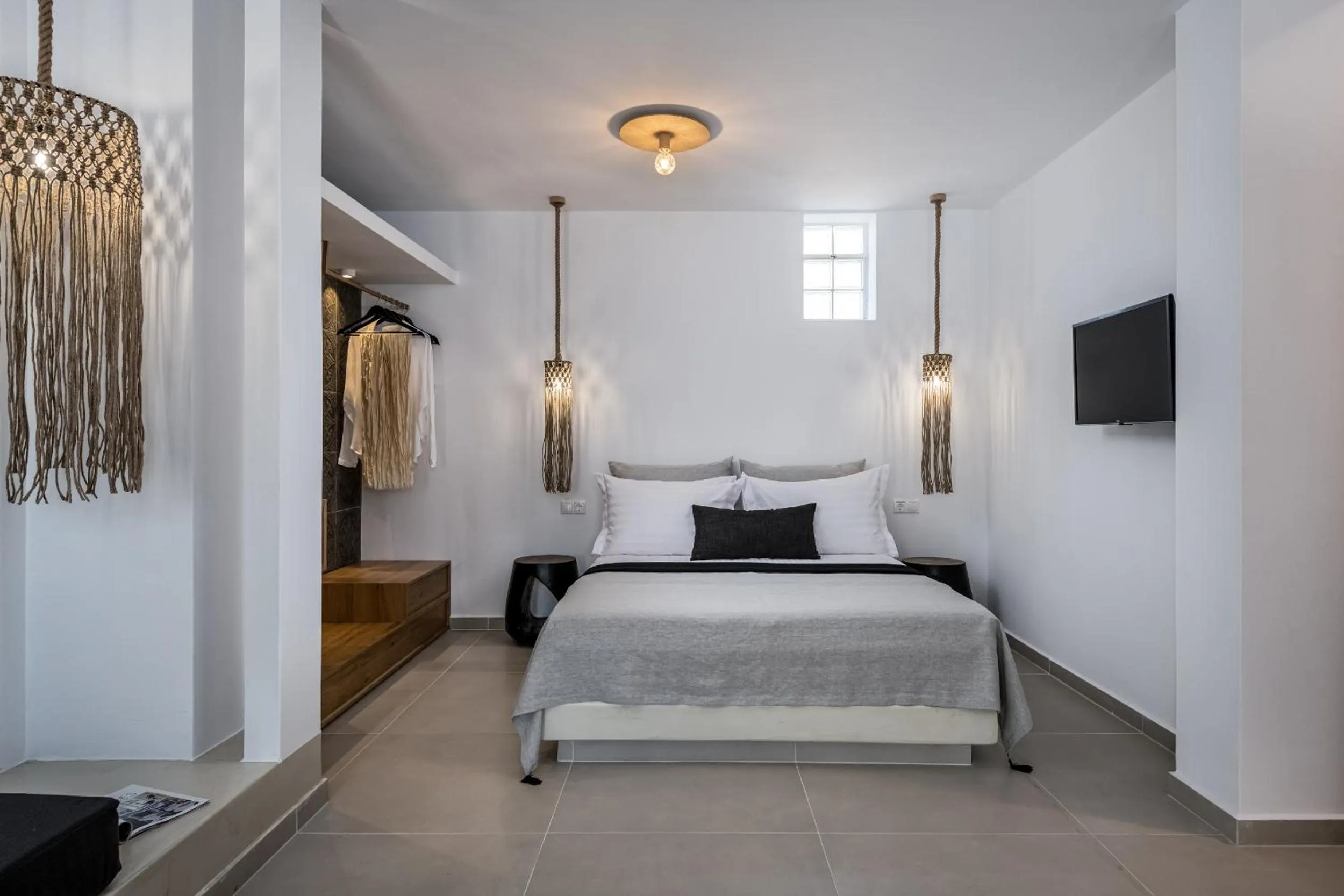 Photo of the whole room, Bed in Remezzo Bayfront Suites