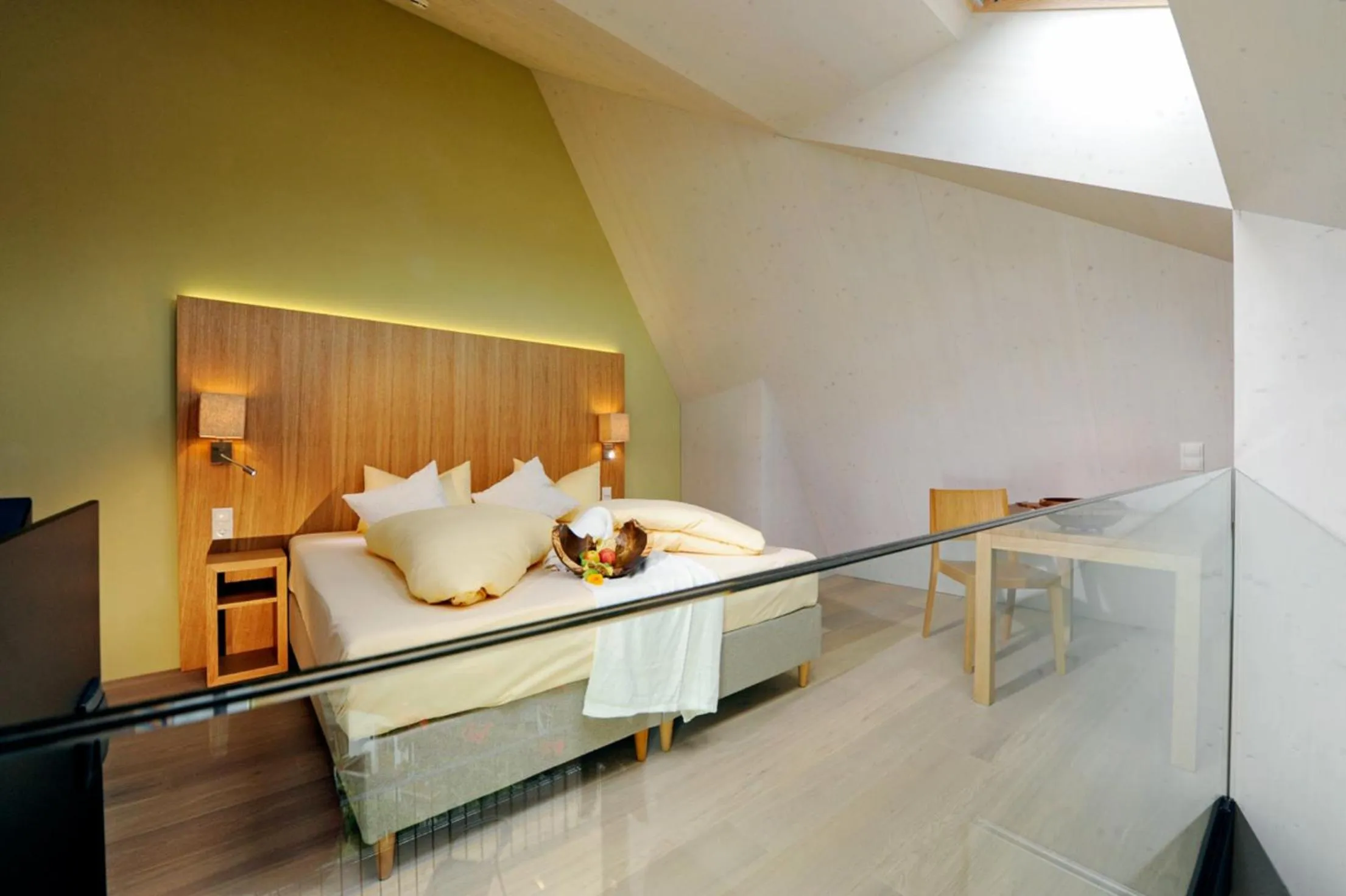 Photo of the whole room in derNeuwirt