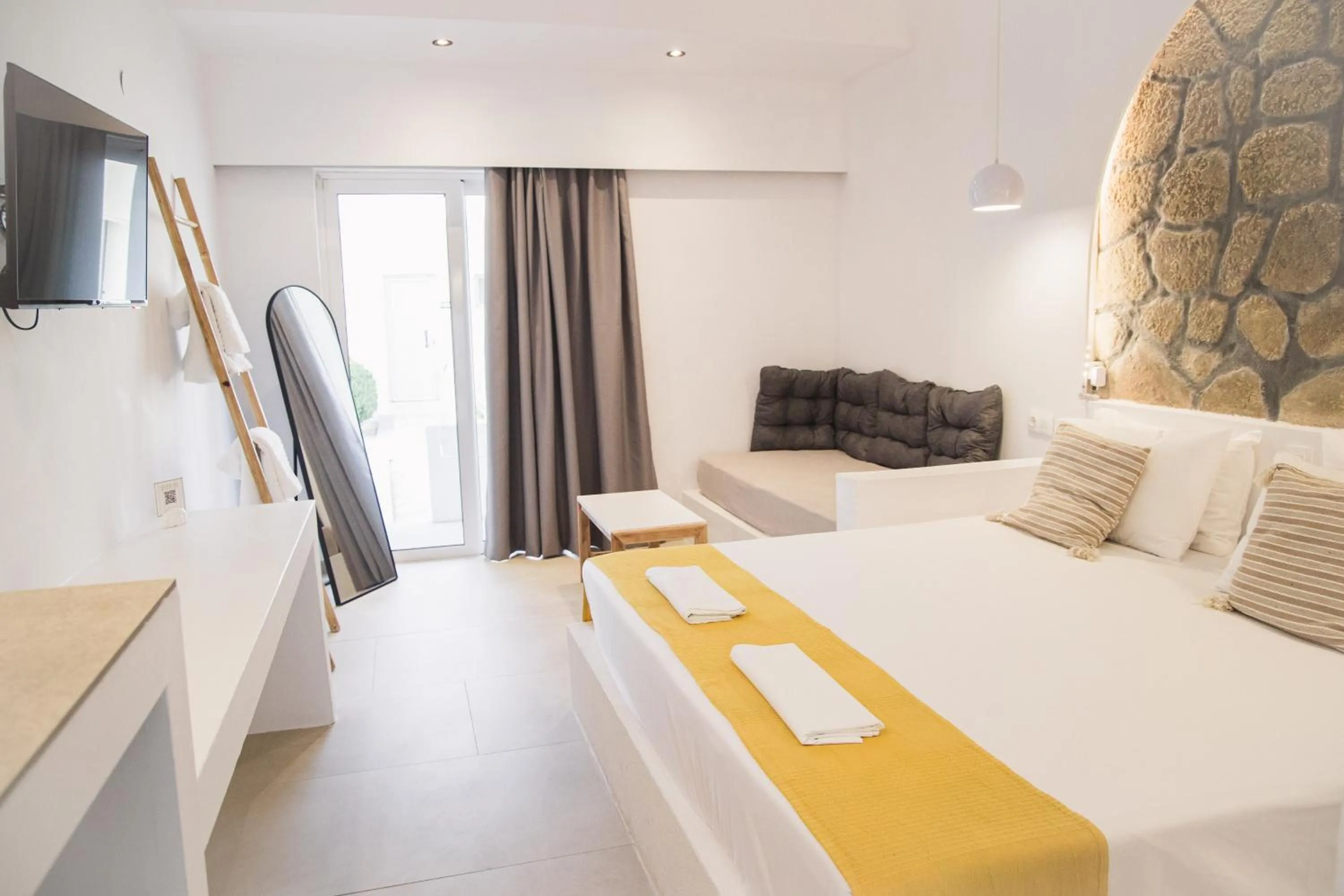 Bedroom, Bed in Ladiko Inn Hotel Faliraki -Anthony Quinn Bay