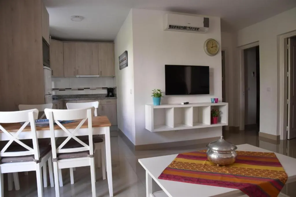 Kitchen or kitchenette, Dining Area in La Venecia de Canarias