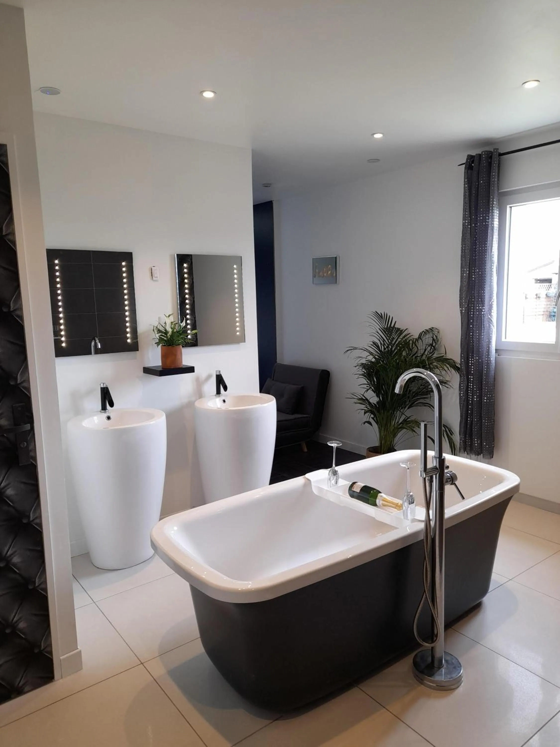 Bathroom in Chambres 2 caps