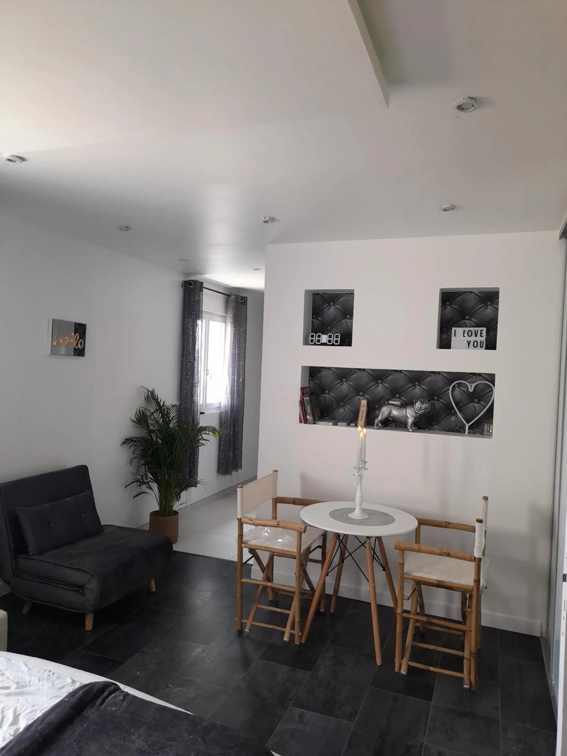 Bedroom in Chambres 2 caps