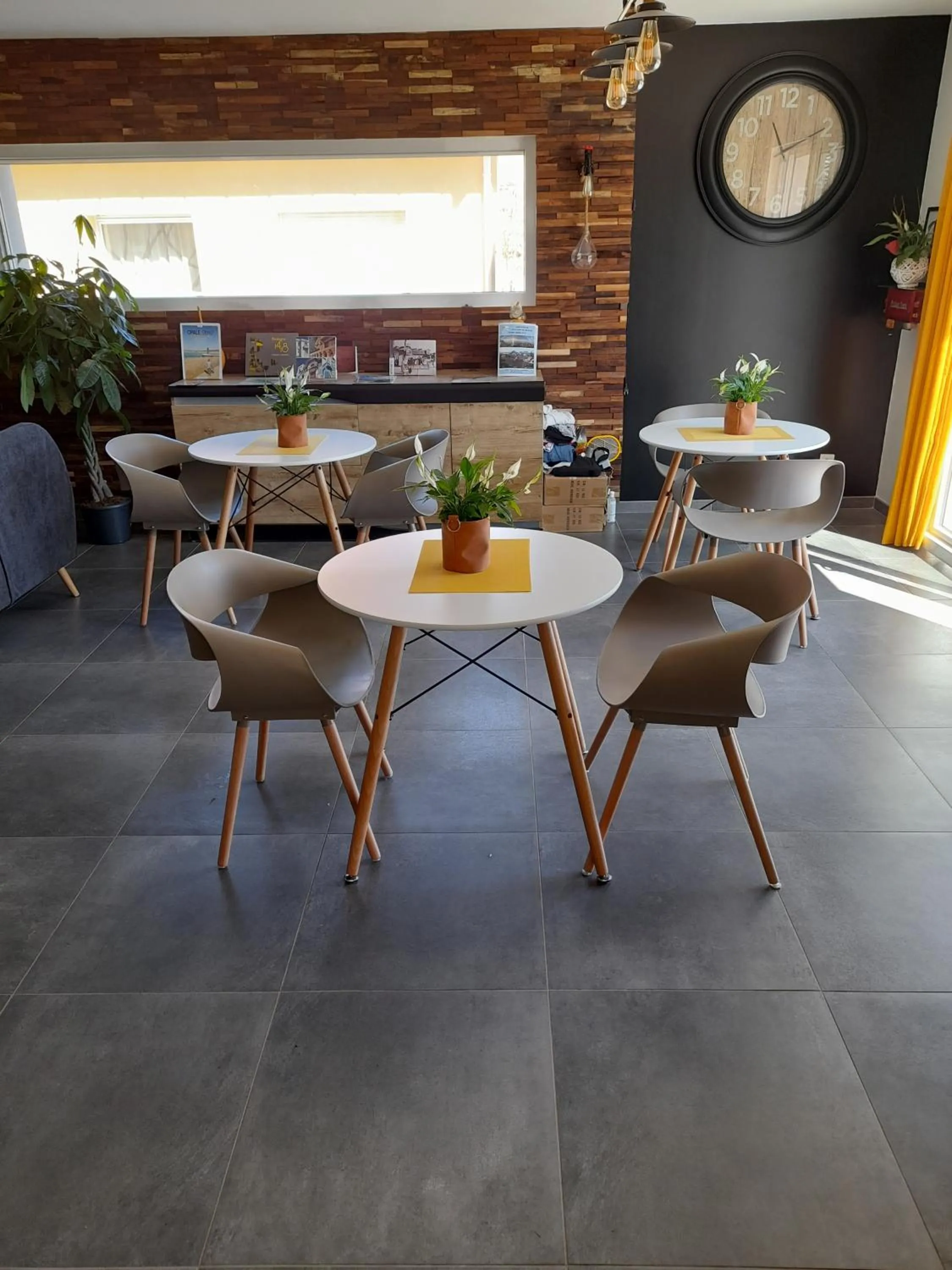 Dining area in Chambres 2 caps