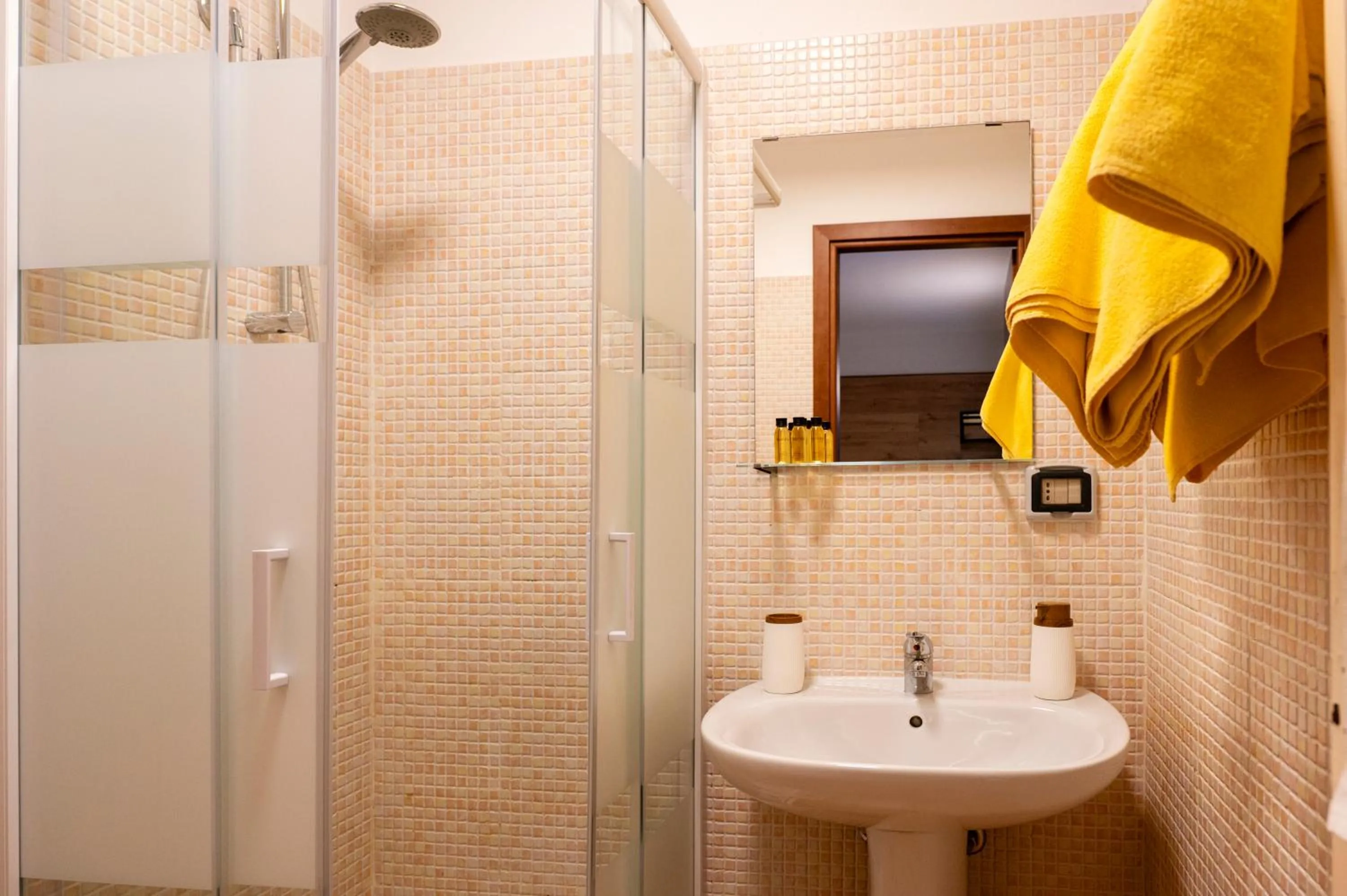 Shower in Rifugio Giuliano Marini