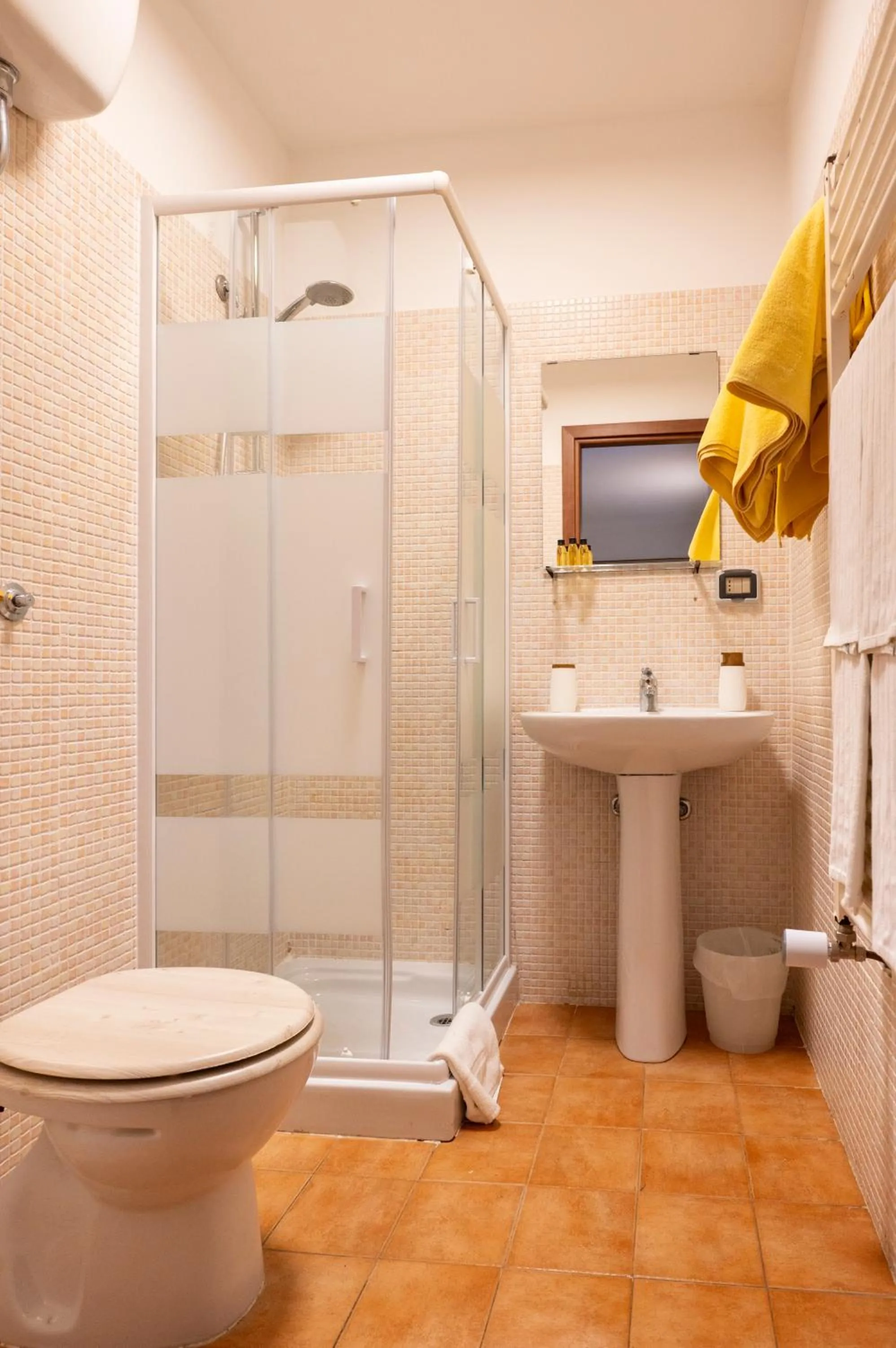 Shower in Rifugio Giuliano Marini