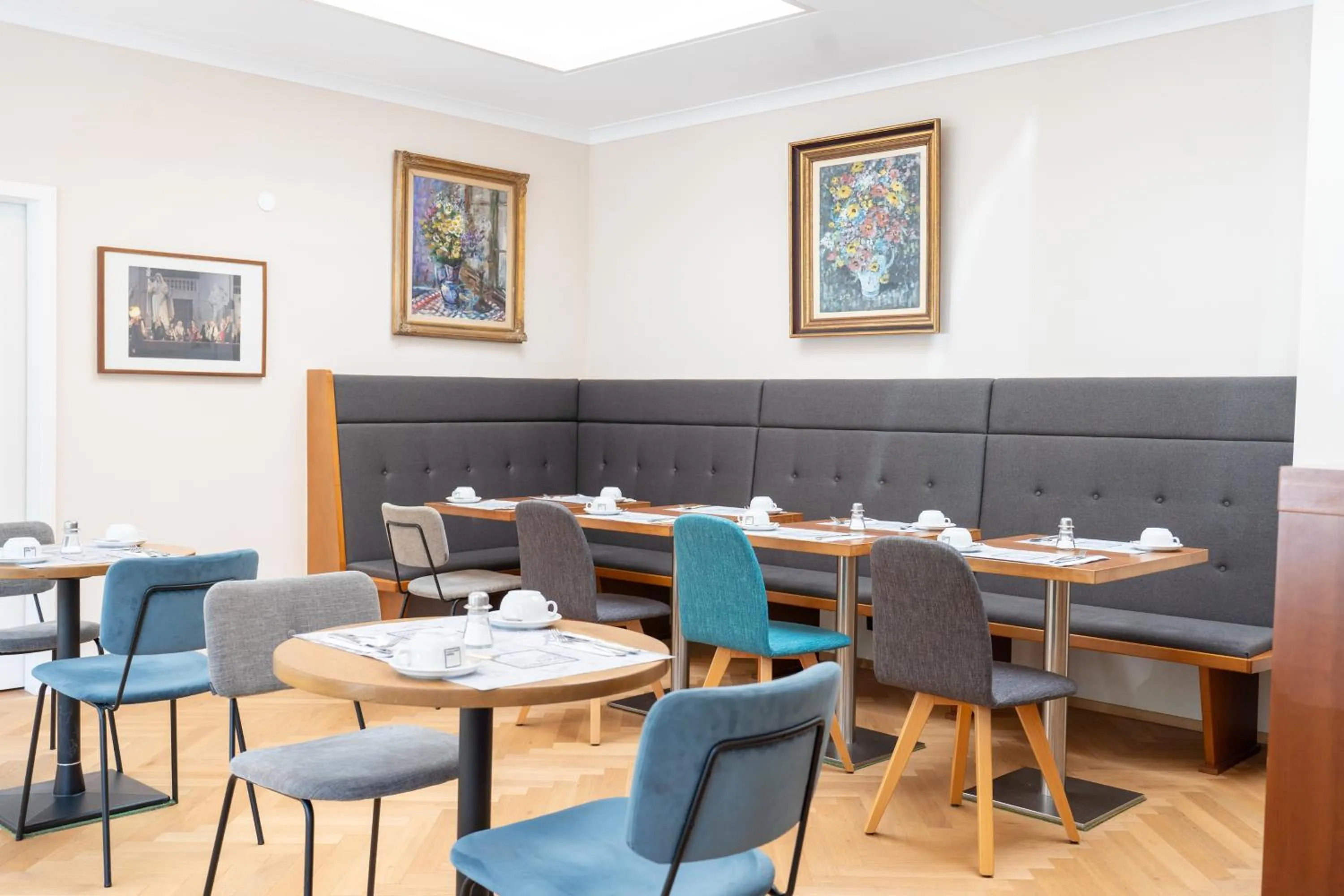 Restaurant/places to eat in Das Jedermann Boutiquehotel mit Stadtgarten