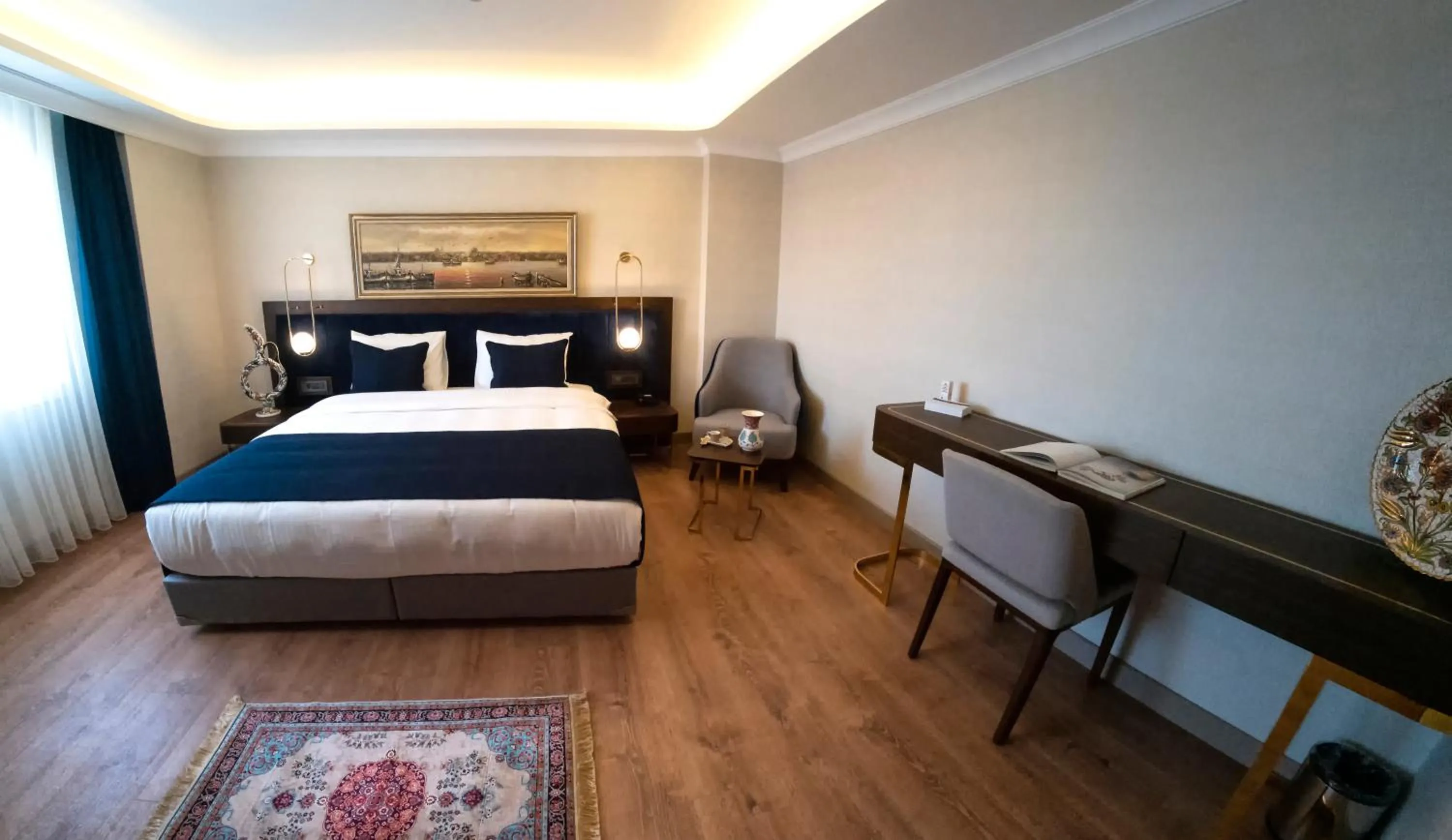 Photo of the whole room, Bed in Nevi Hotel & Suites Istanbul Taksim