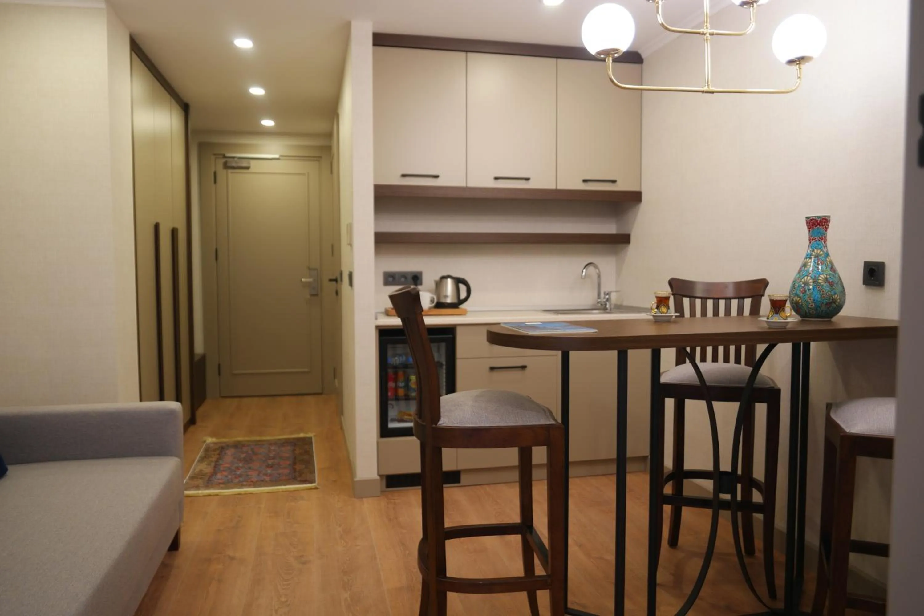 Kitchen or kitchenette in Nevi Hotel & Suites Istanbul Taksim
