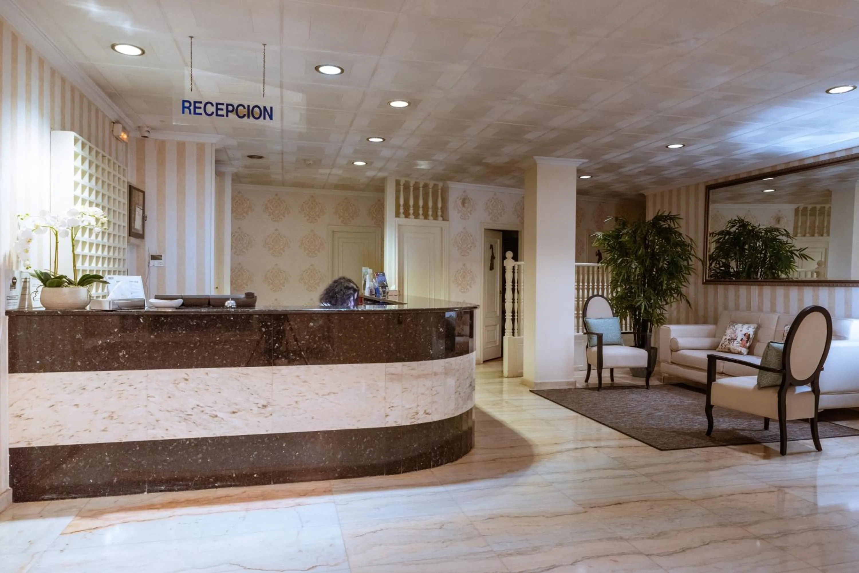 Lobby or reception in Hotel Ton