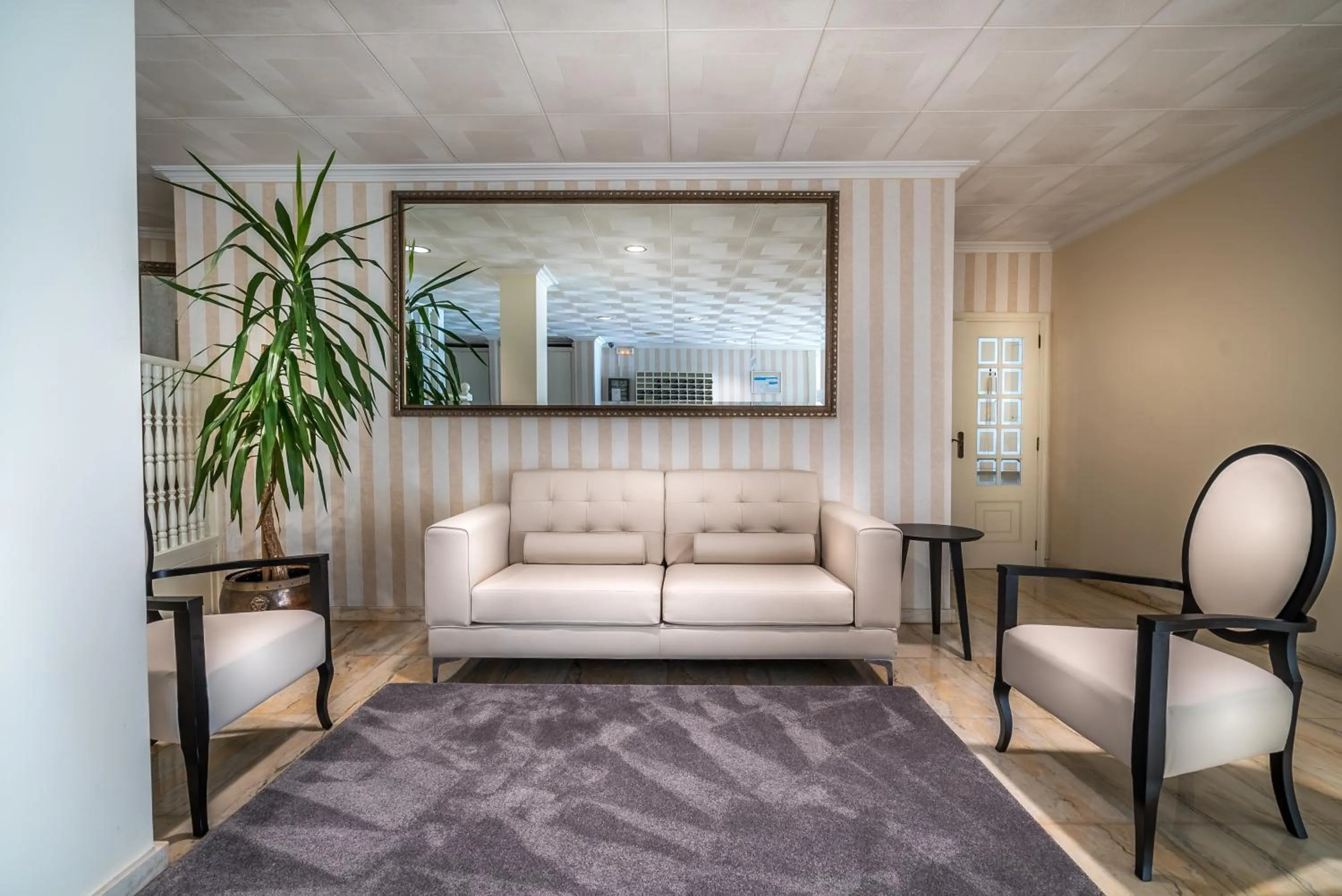 Lobby or reception in Hotel Ton