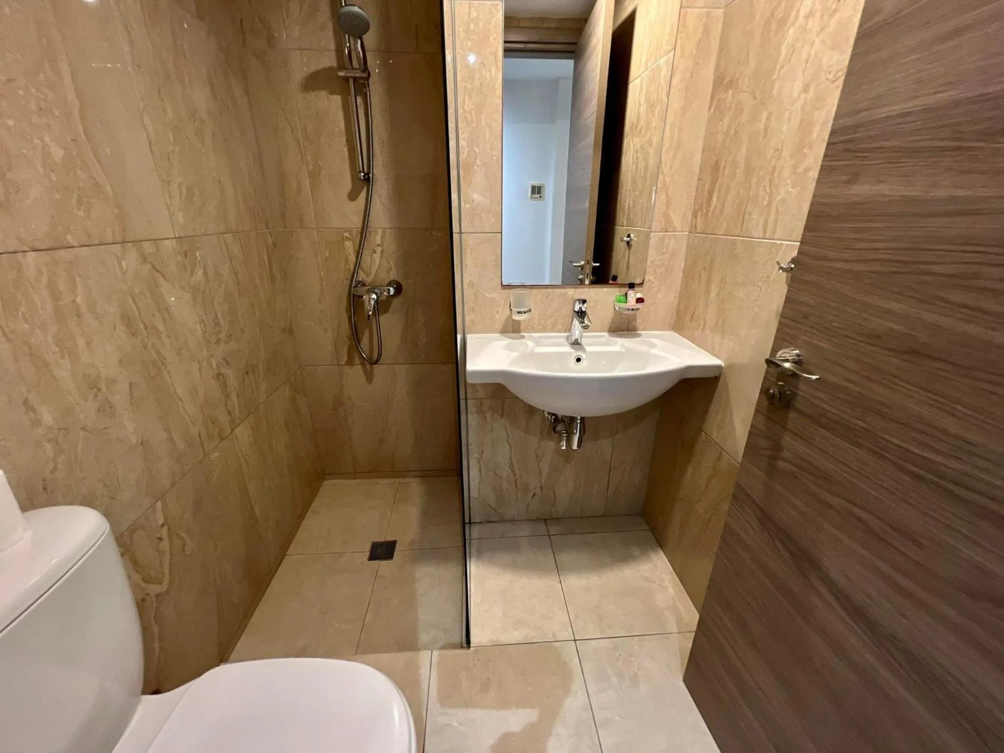 Shower in Sunny Blue Hotel