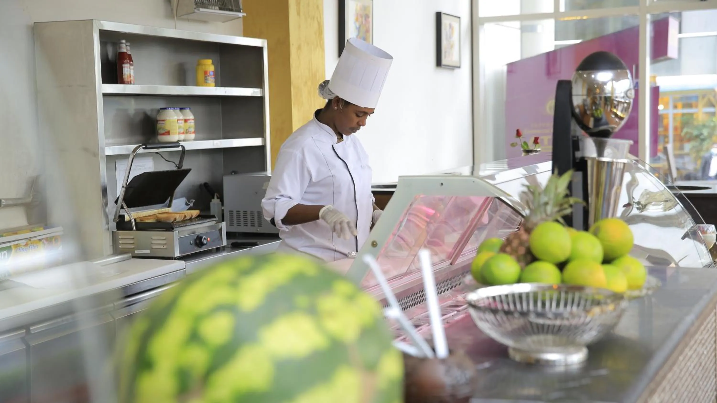 Food and drinks in Inter Luxury Hotel