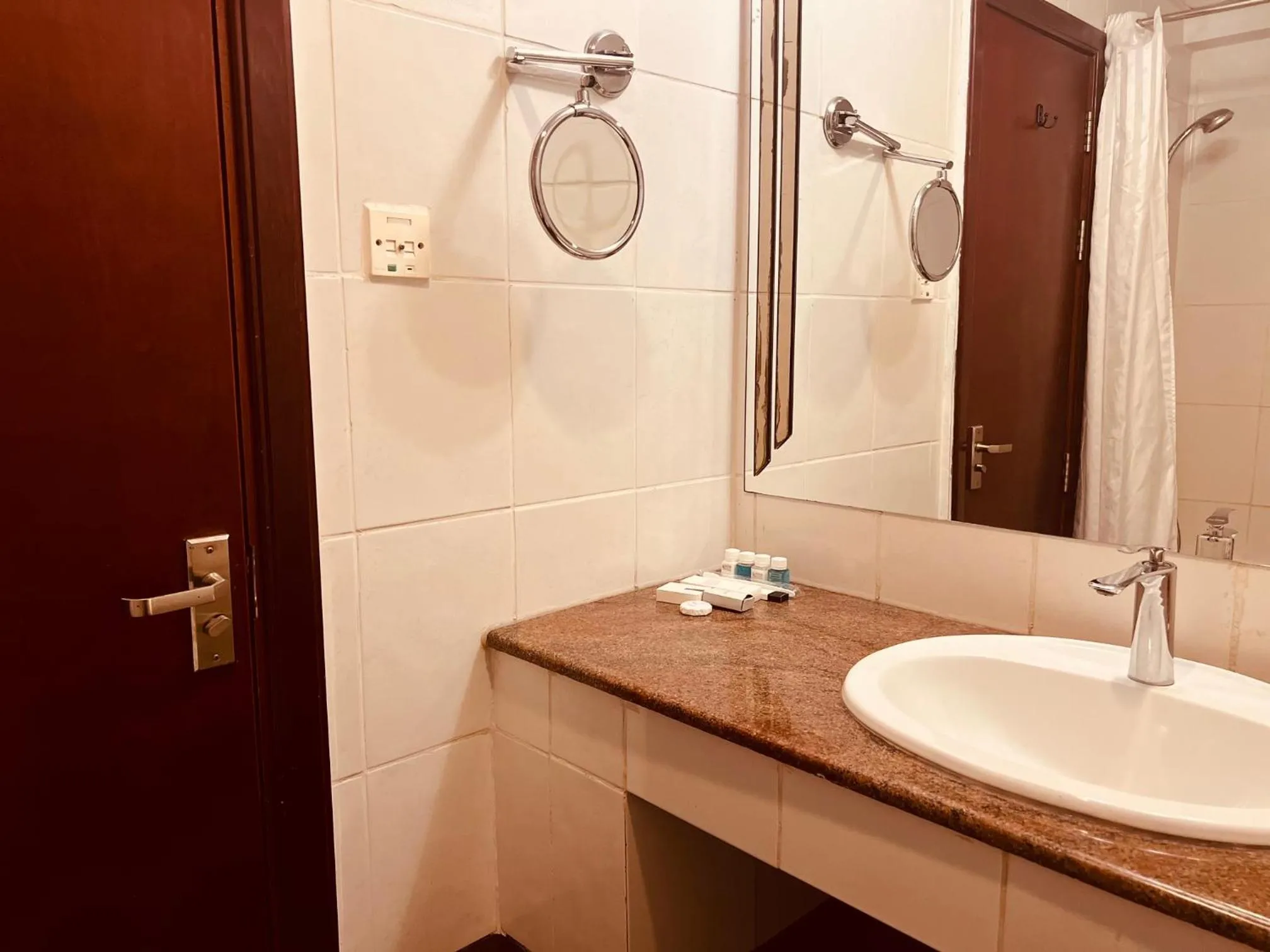 Bathroom in Inter Luxury Hotel