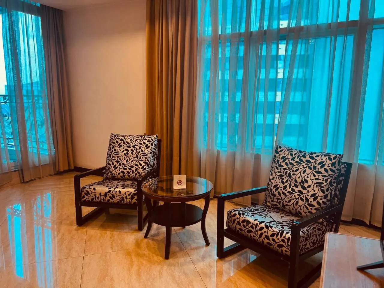 Seating area in Inter Luxury Hotel