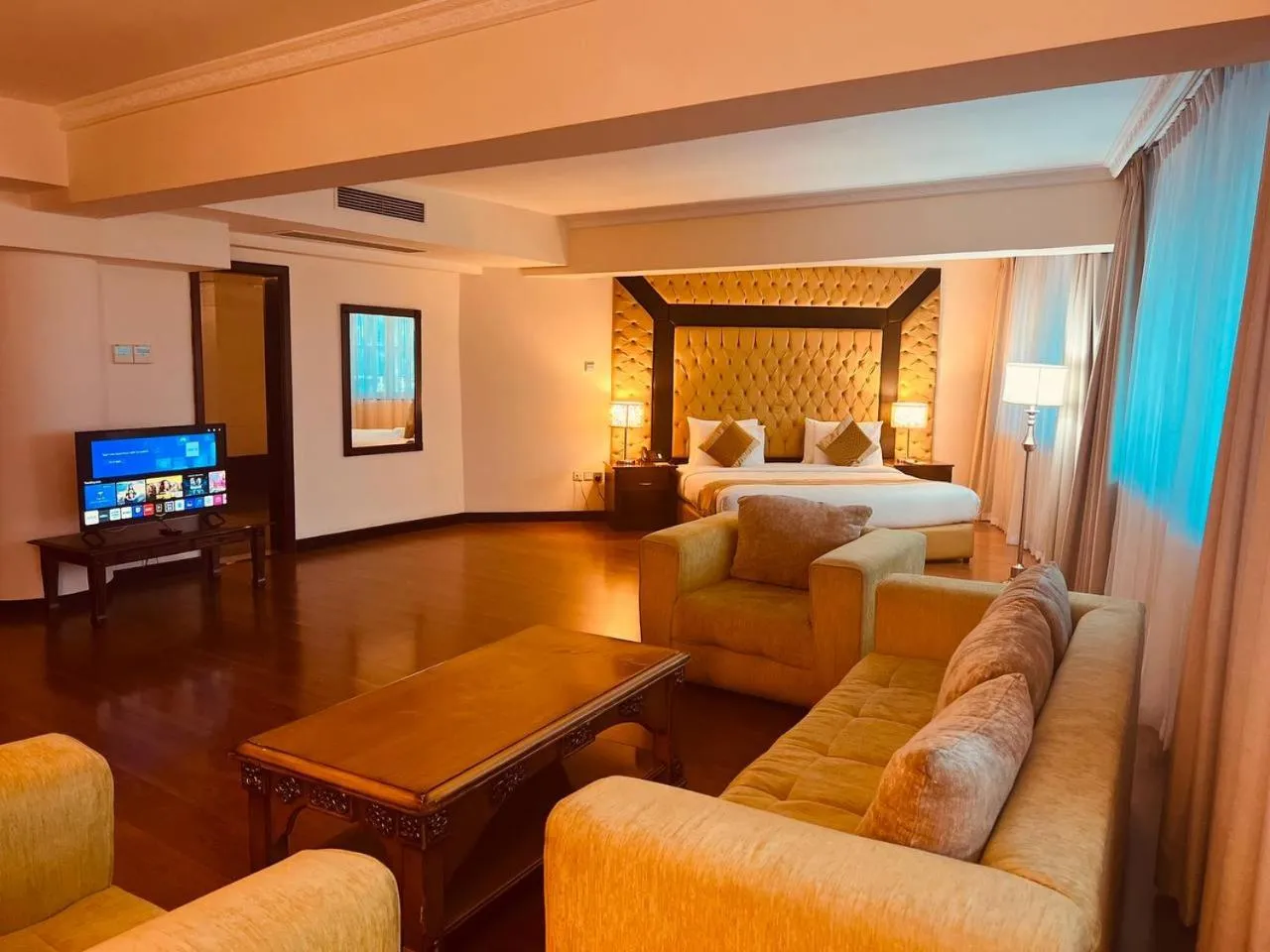 Bedroom, Bed in Inter Luxury Hotel