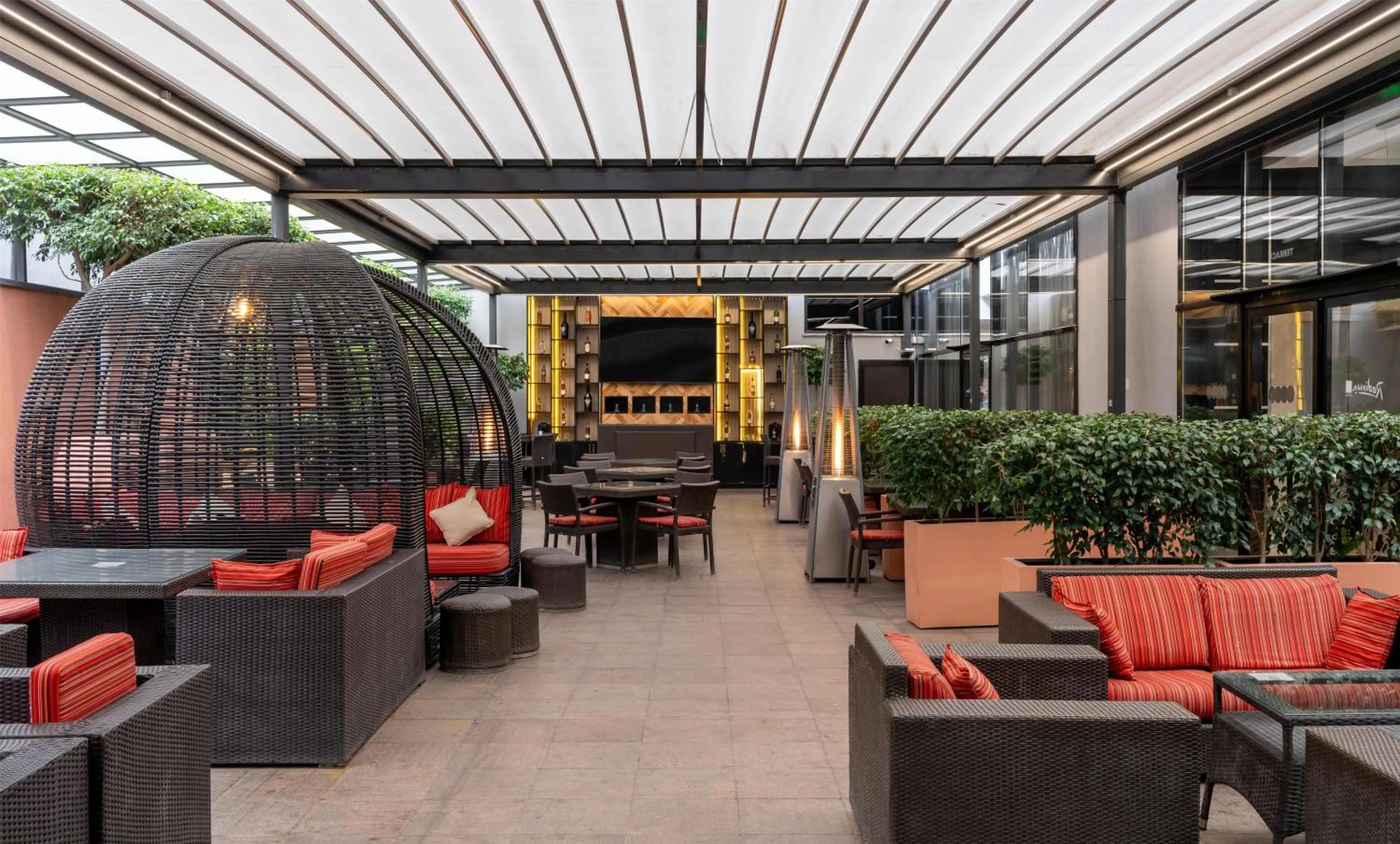 Lounge or bar in Radisson Blu Hotel, Addis Ababa