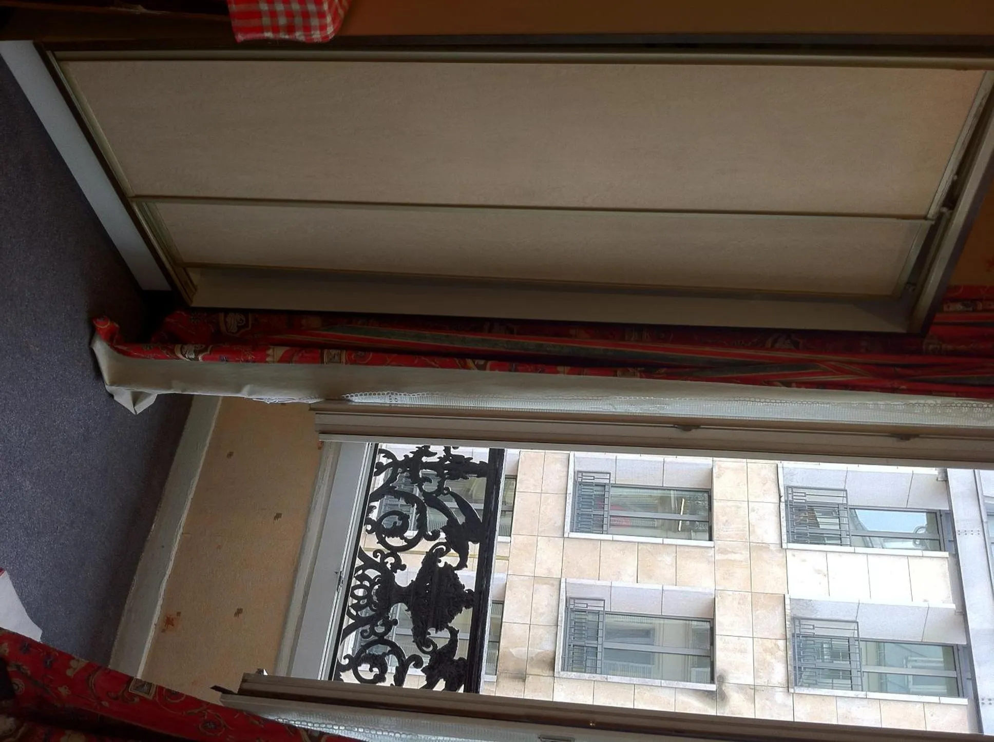 Decorative detail in Hotel Des Arts