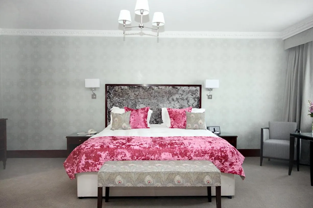 Bed in Best Western Moores Central Hotel