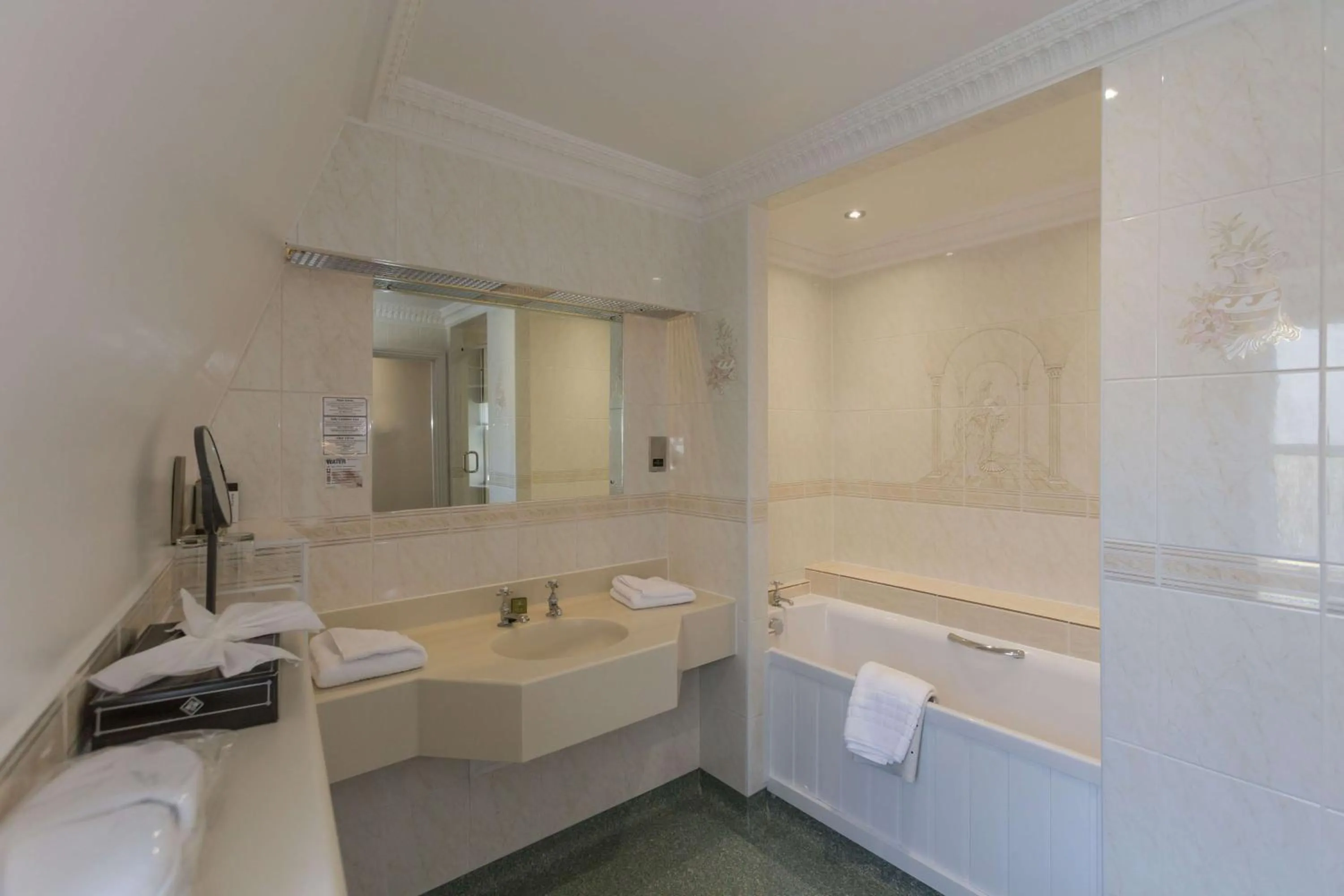 Bathroom in Best Western Moores Central Hotel