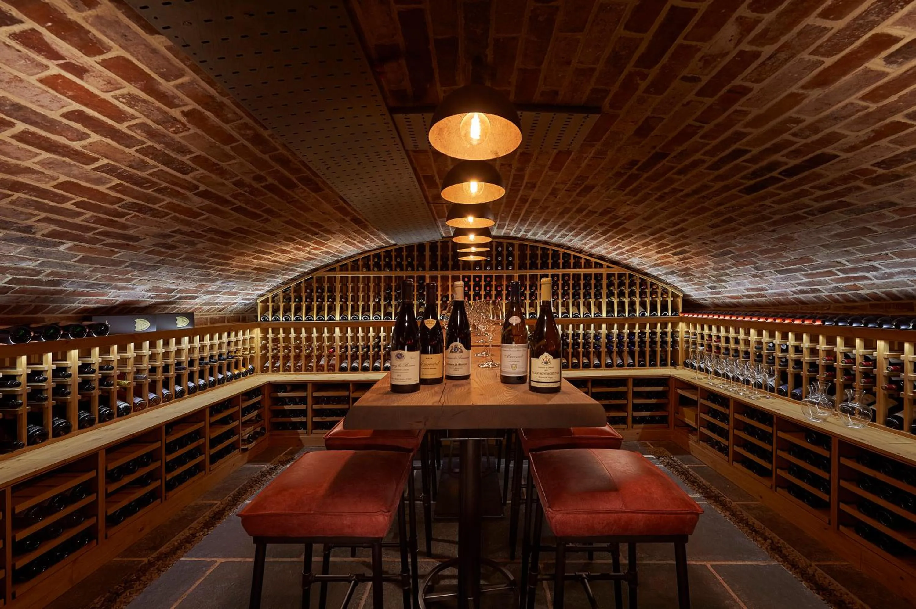 Restaurant/places to eat in Best Western Moores Central Hotel